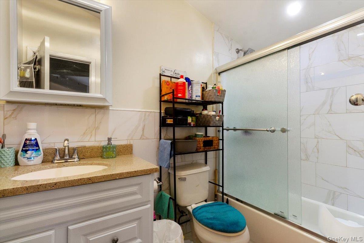 #16 photo, 3665 Boller Avenue, הברונקס Bronx , NY 10466