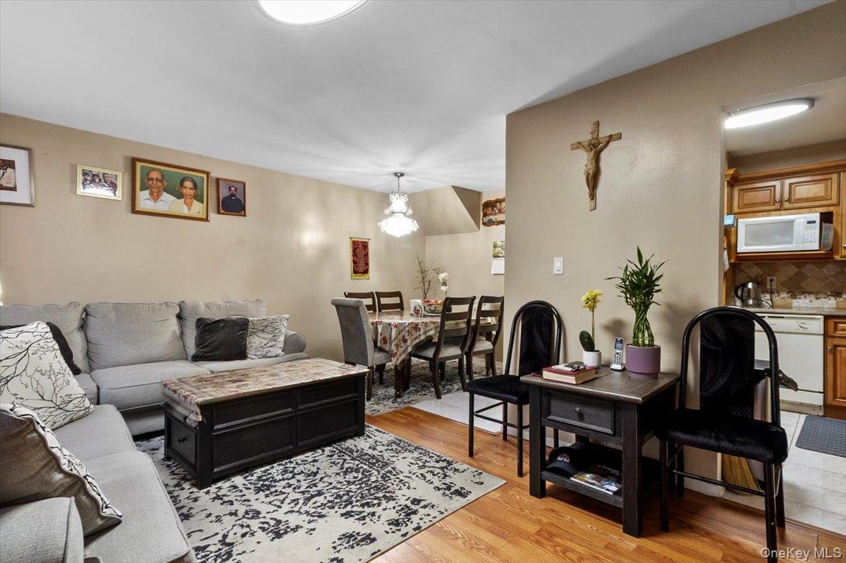 #4 photo, 3665 Boller Avenue, הברונקס Bronx , NY 10466