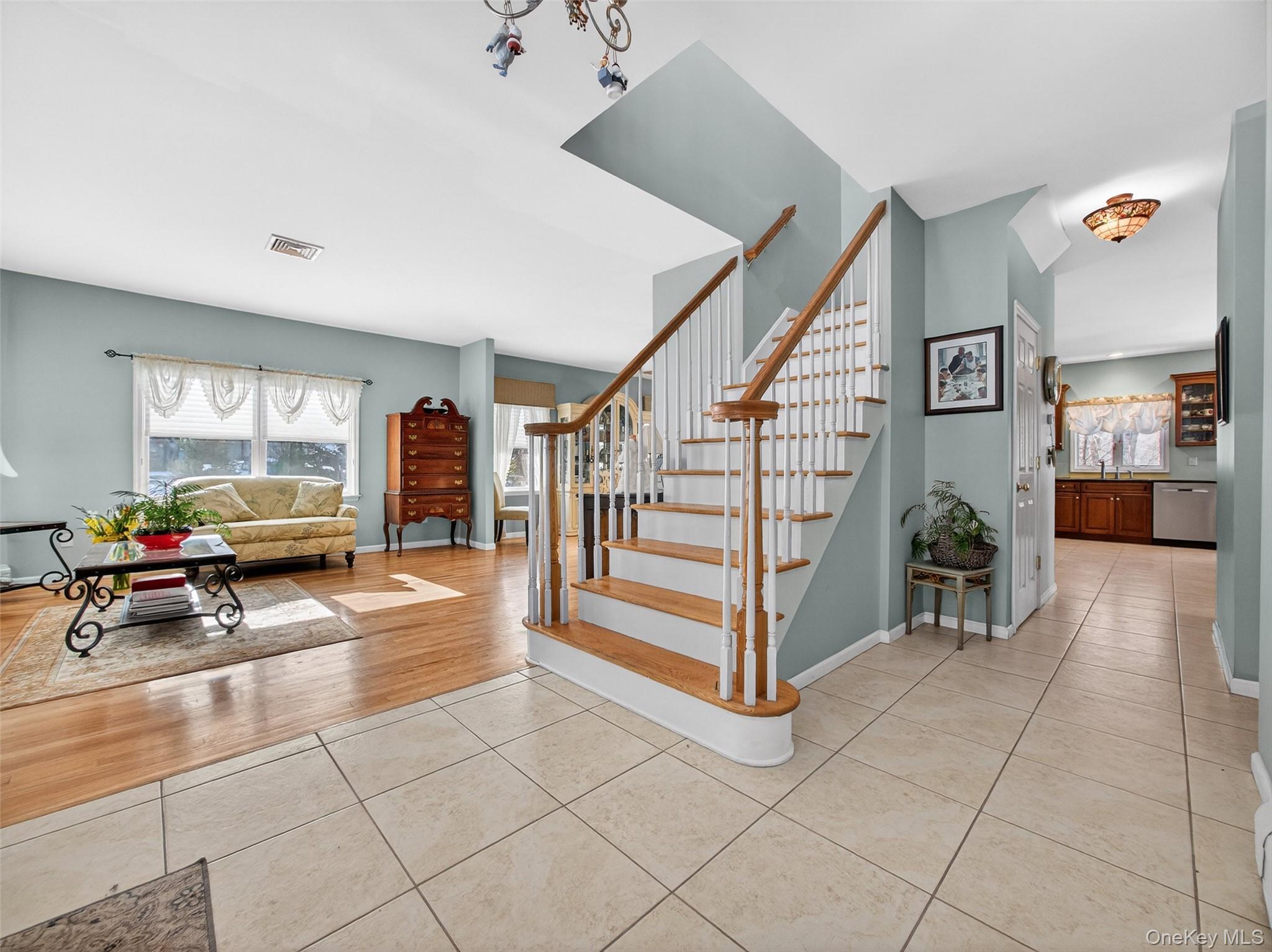 #4 photo, 23 Carley Court, West Nyack , NY 10994