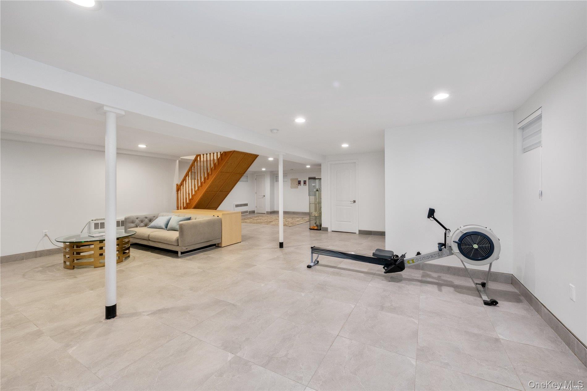 #11 photo, 29-33 212th St, Bayside , NY 11360