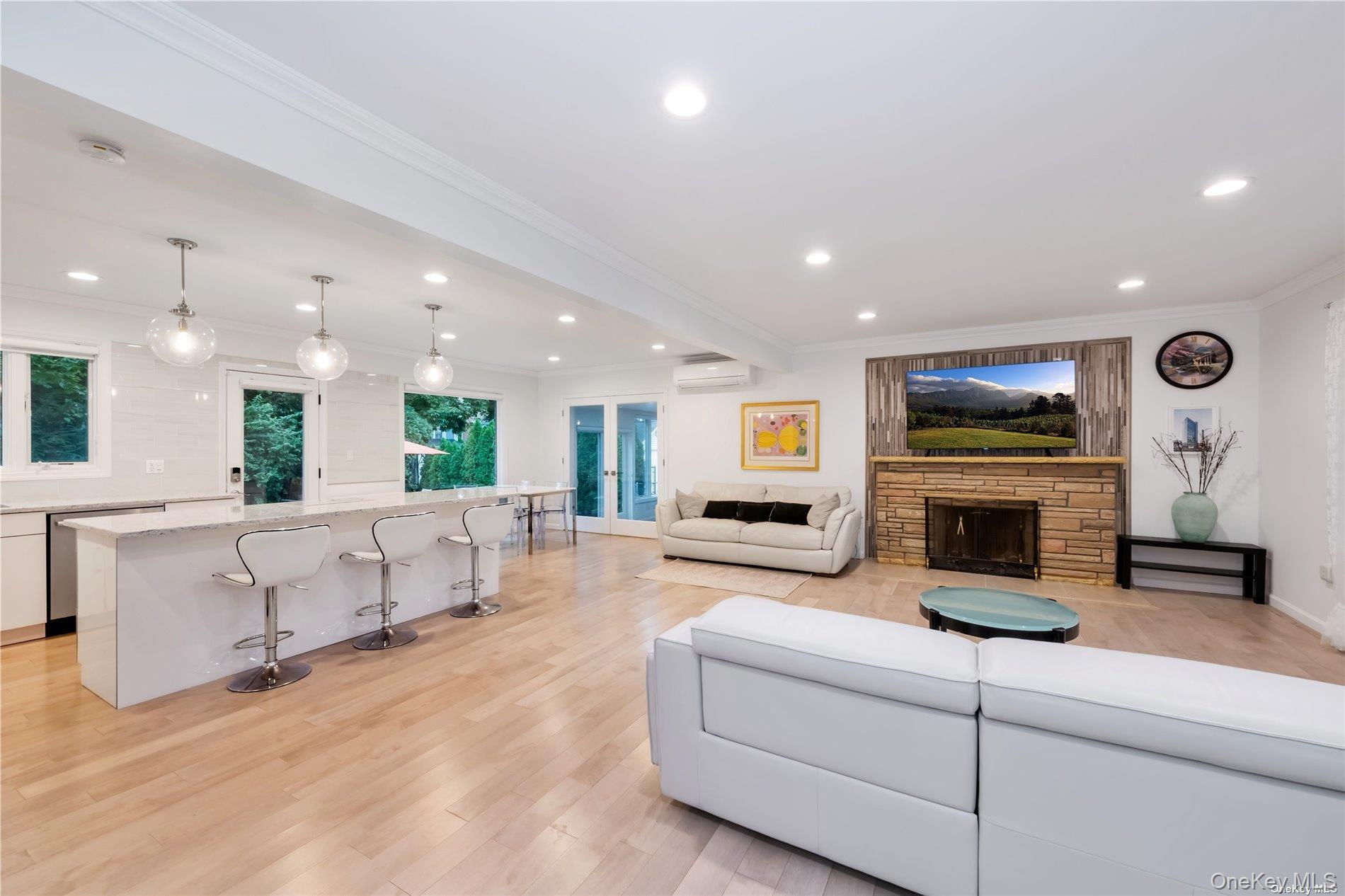 #2 photo, 29-33 212th St, Bayside , NY 11360