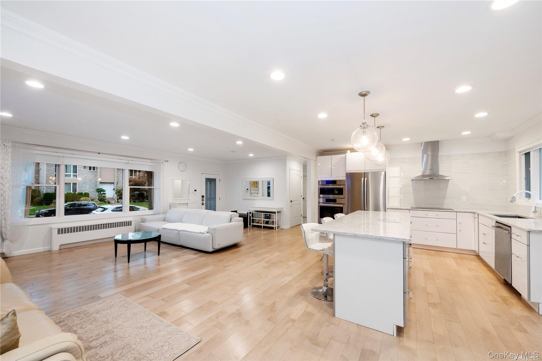 #3 photo, 29-33 212th St, Bayside , NY 11360