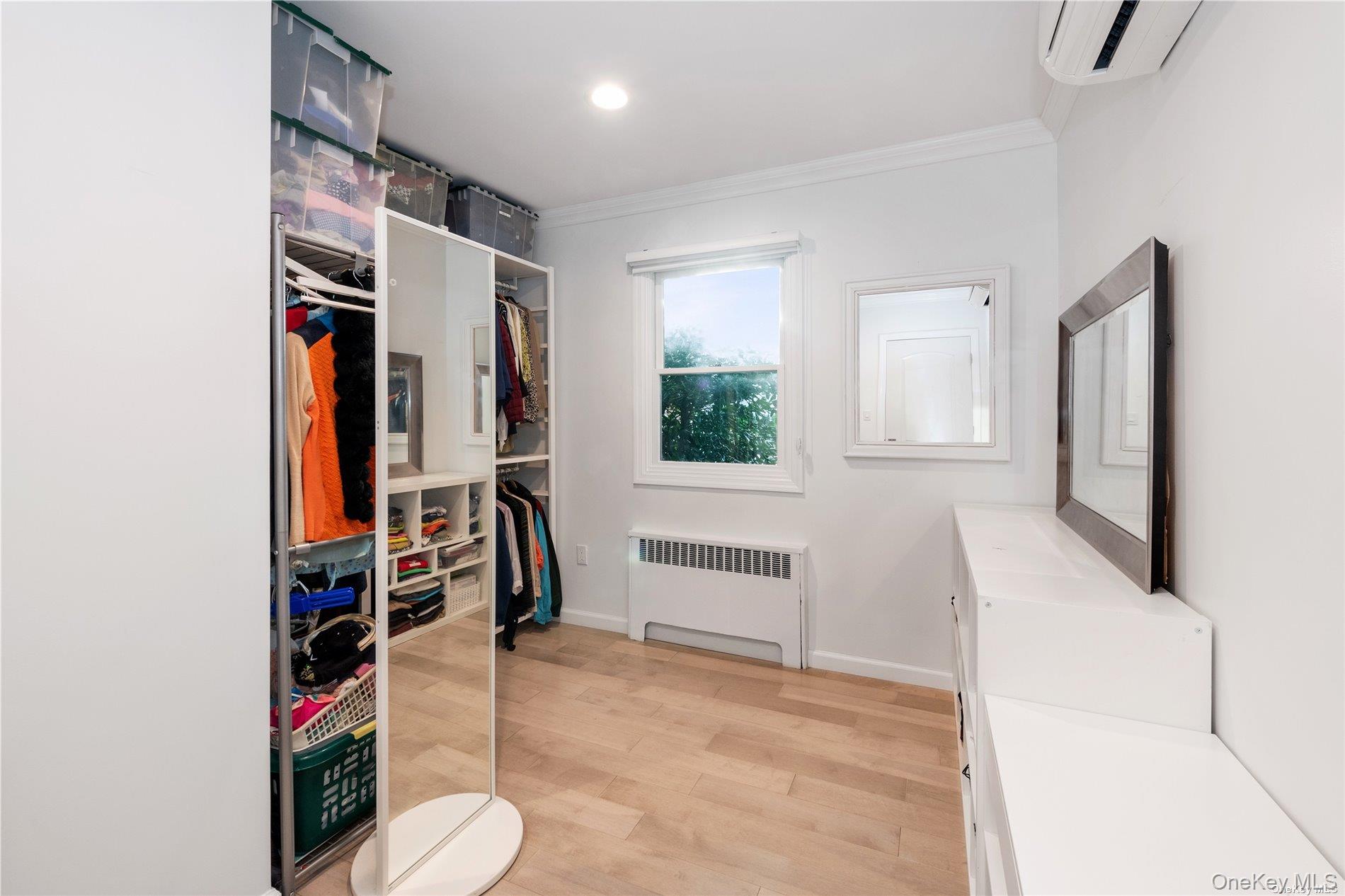 #9 photo, 29-33 212th St, Bayside , NY 11360