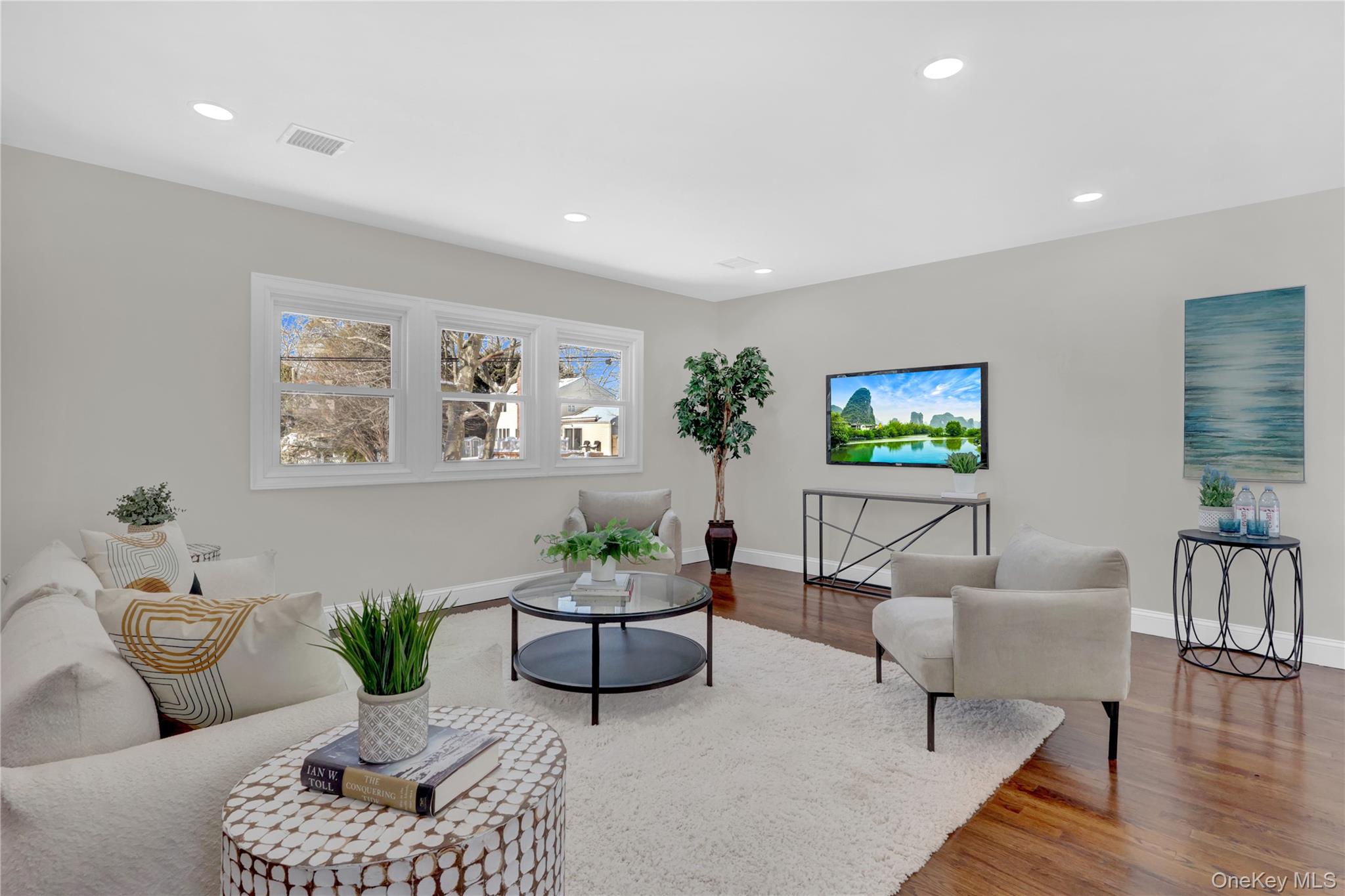 #1 photo, 3 Jayne Avenue, 롱 아일랜드 Melville , NY 11747