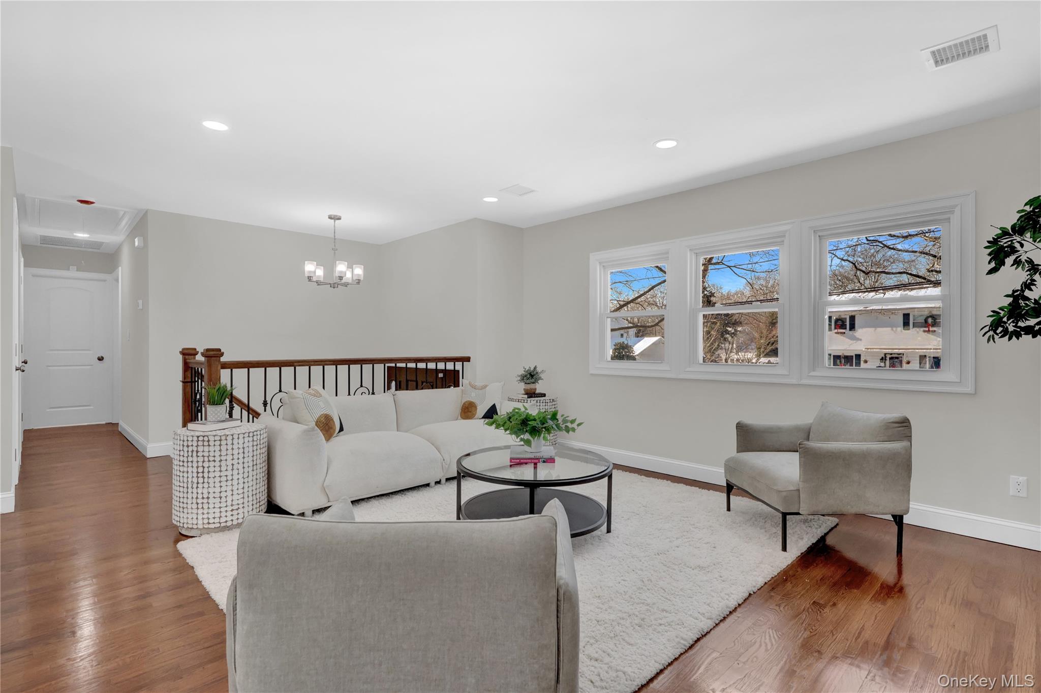 #2 photo, 3 Jayne Avenue, 롱 아일랜드 Melville , NY 11747