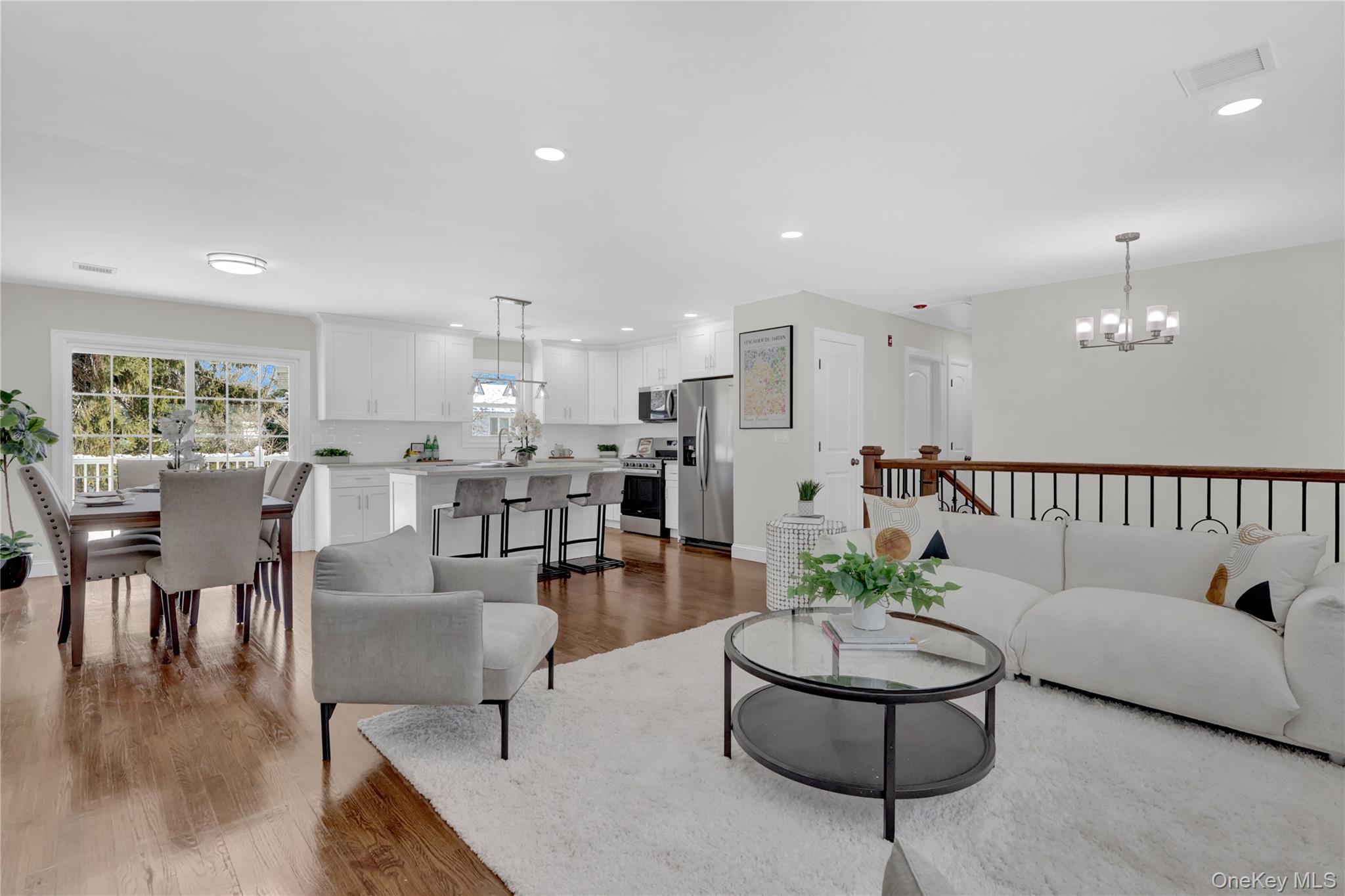 #3 photo, 3 Jayne Avenue, 롱 아일랜드 Melville , NY 11747