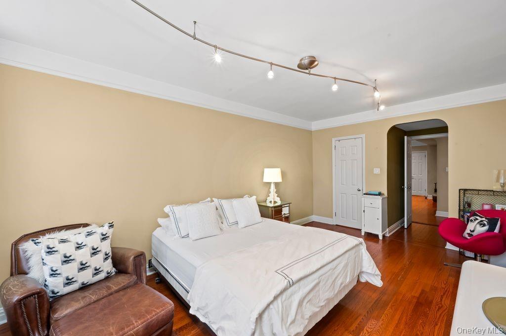 #11 photo, 9437 Shore Road, Brooklyn , NY 11209