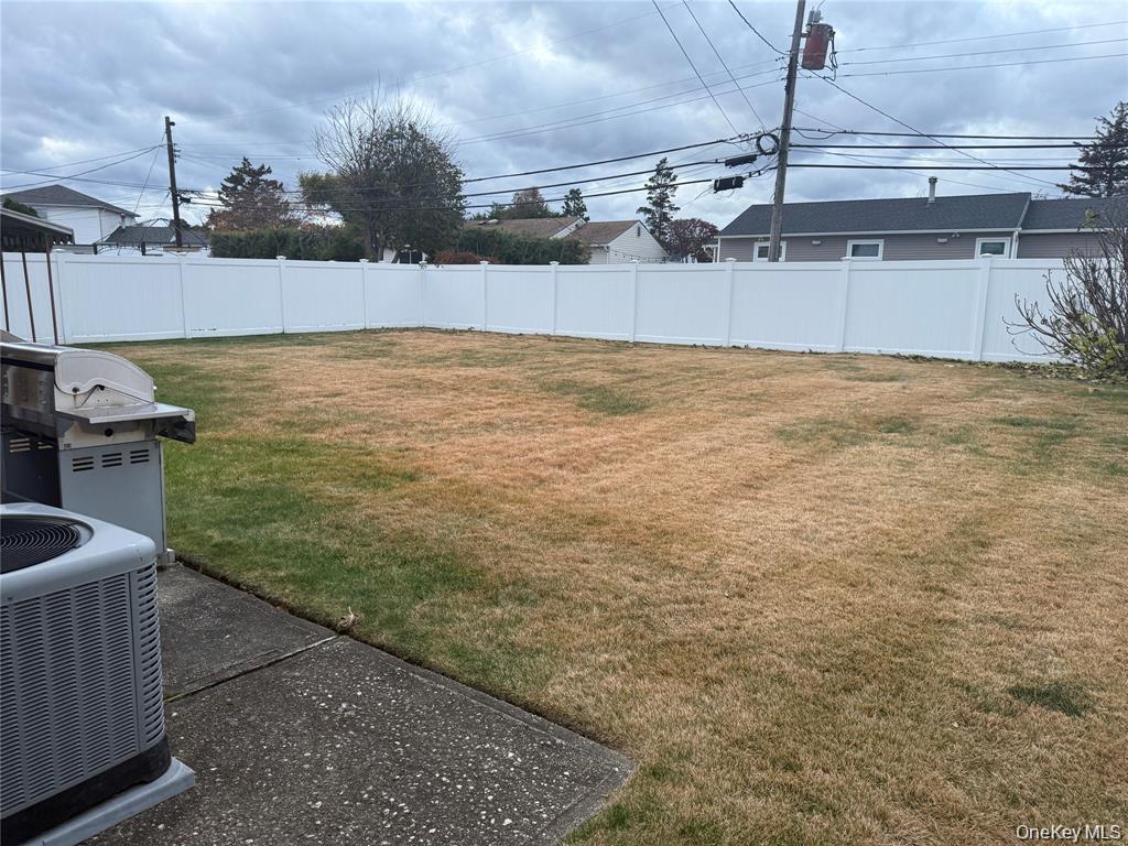 #6 photo, 16 Eileen Avenue, Plainview , NY 11803