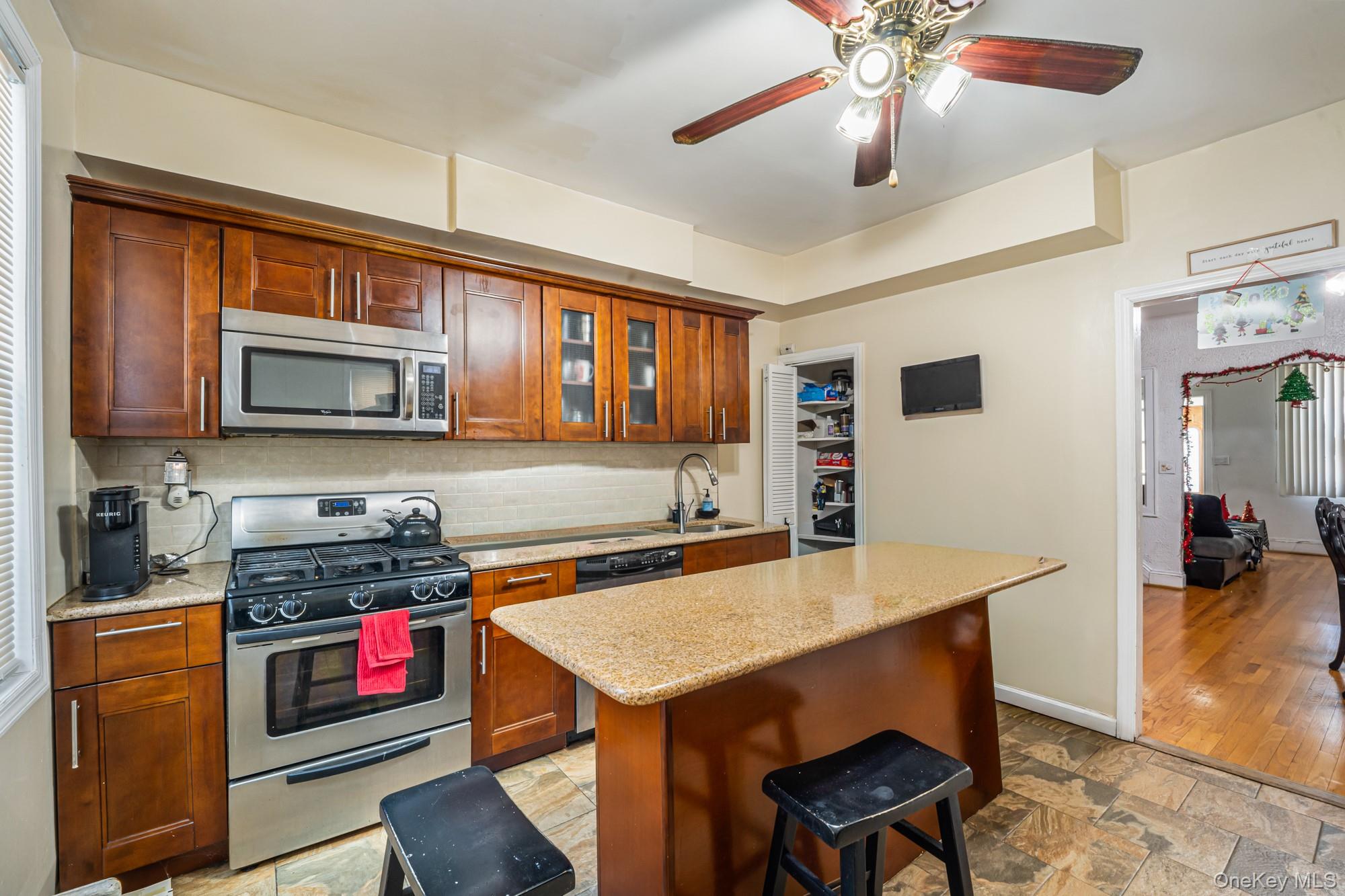 #10 photo, 135-44 115th Street, कुईंस South Ozone Park , NY 11420