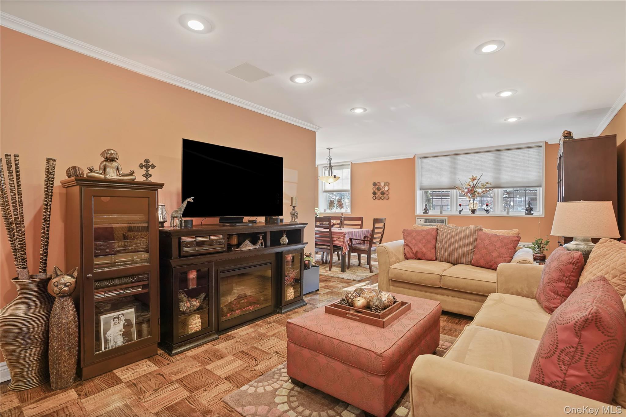 #9 photo, 84-39 153 AVE, Howard Beach , NY 11414