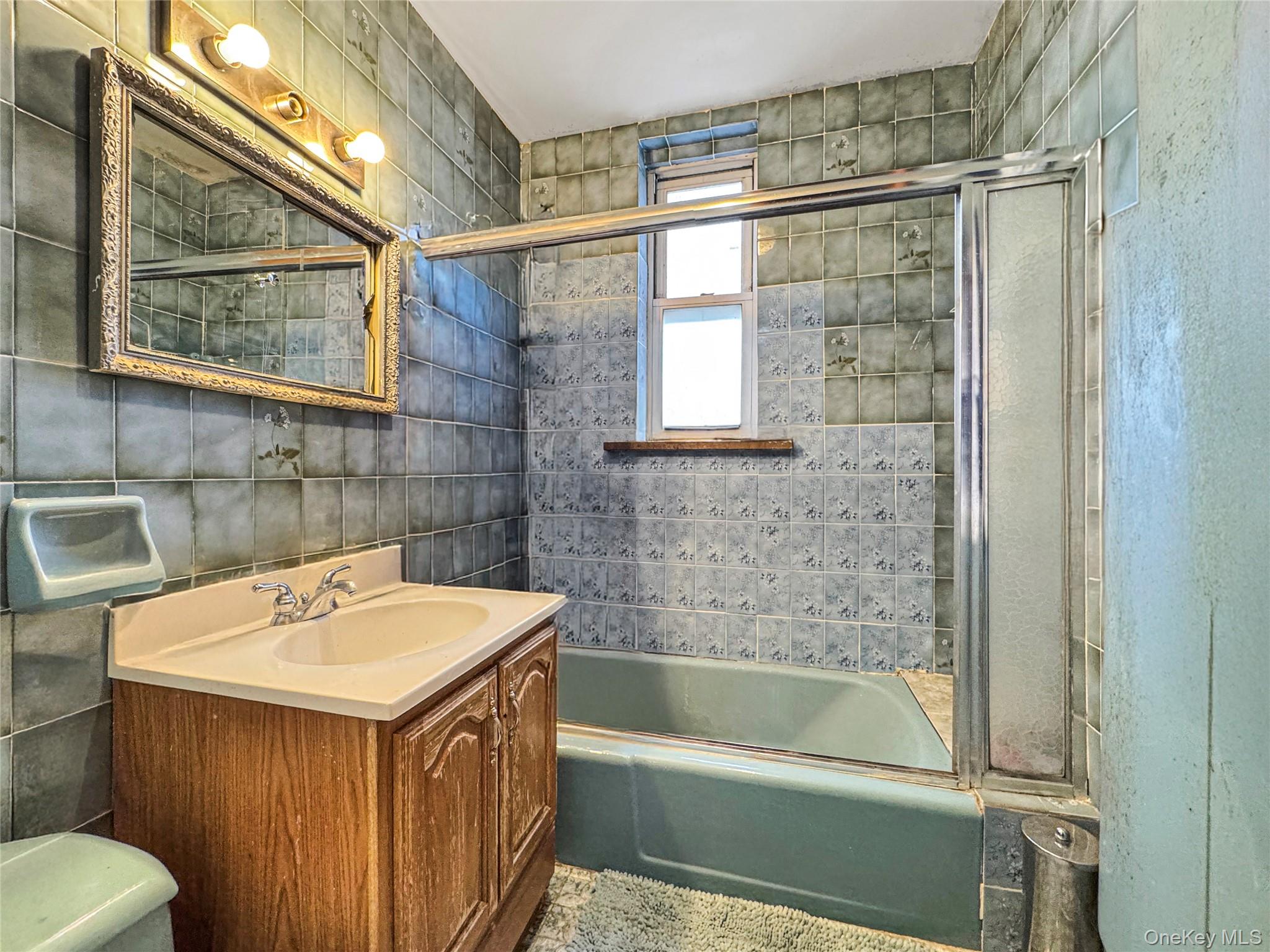 #16 photo, 19-13 21st Road, كوينز Astoria , NY 11105