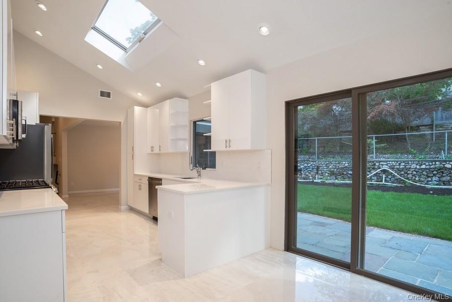 #6 photo, 17 Vista Drive, ग्रेट नेक Great Neck , NY 11021