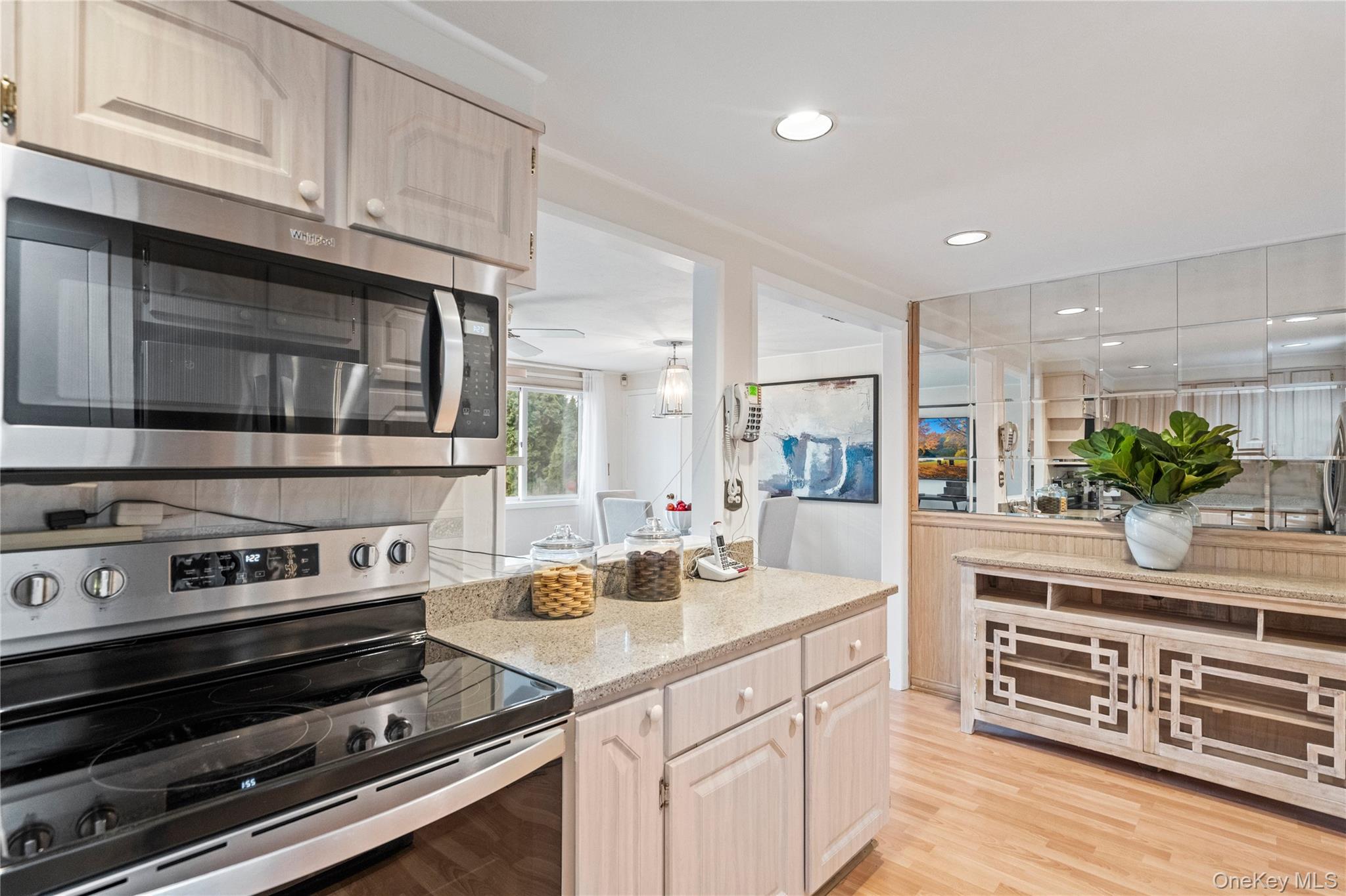 #14 photo, 60 Wakefield Avenue, Port Washington , NY 11050