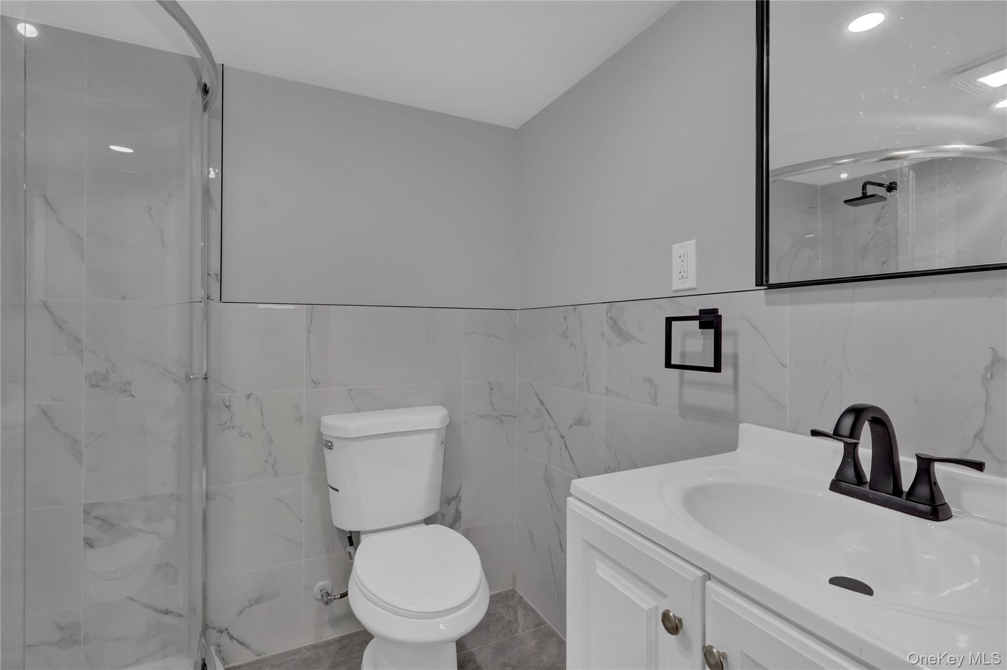 #16 photo, 30 Davidson Street, सफ़ोक काउंटी Wyandanch , NY 11798