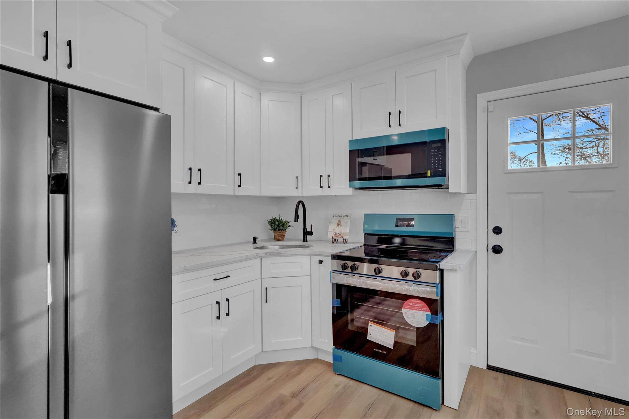 #7 photo, 30 Davidson Street, सफ़ोक काउंटी Wyandanch , NY 11798