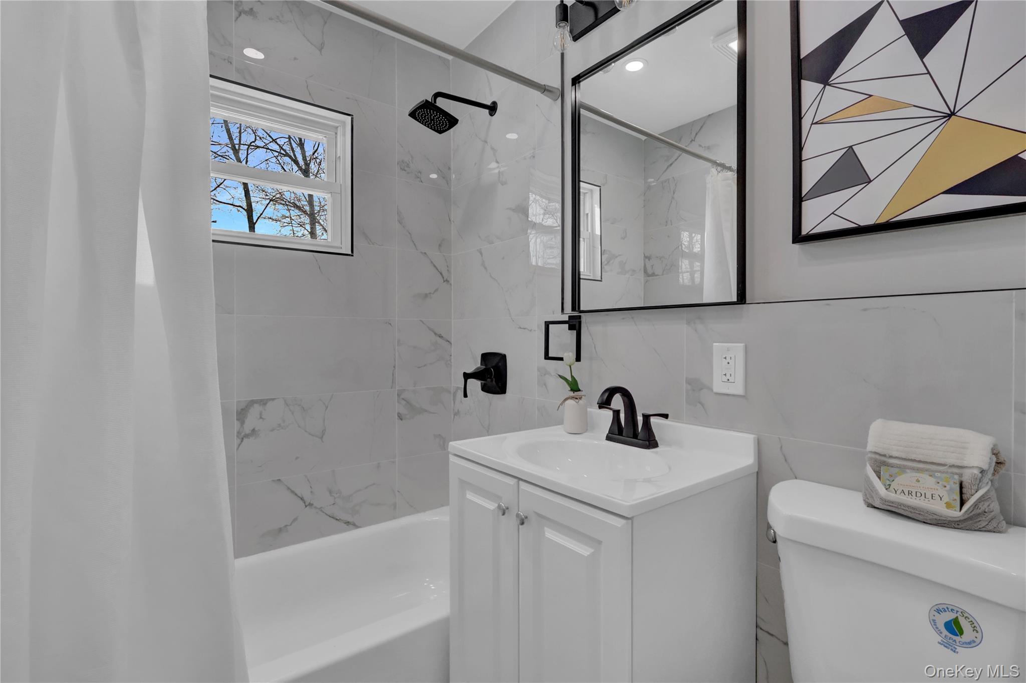 #9 photo, 30 Davidson Street, सफ़ोक काउंटी Wyandanch , NY 11798