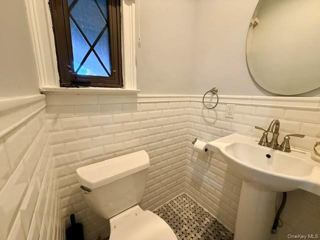 #6 photo, 22 Andover Lane, Manhasset , NY 11030
