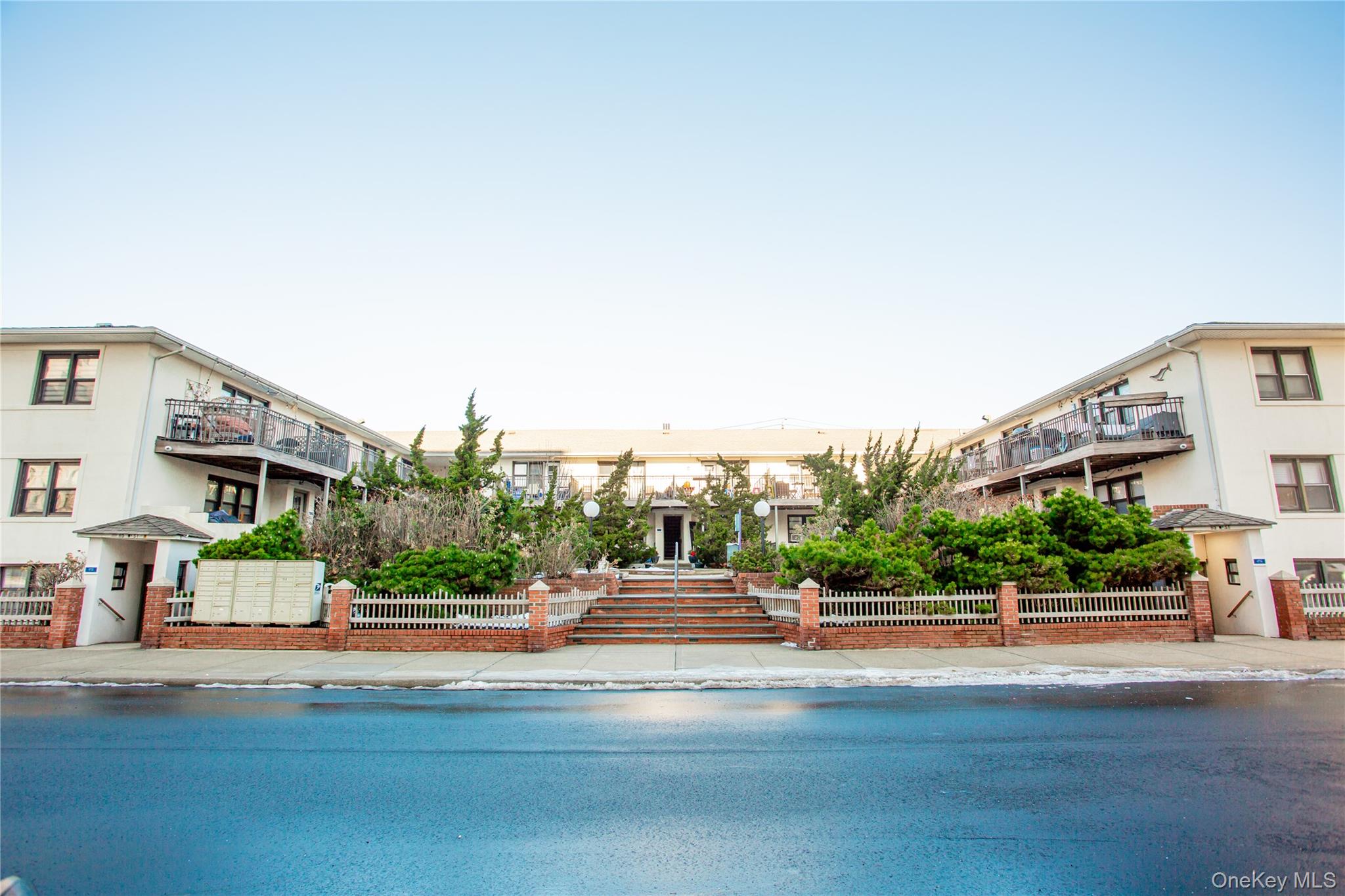 #1 photo, 65 W Broadway, 長島 長灘 Long Beach , NY 11561