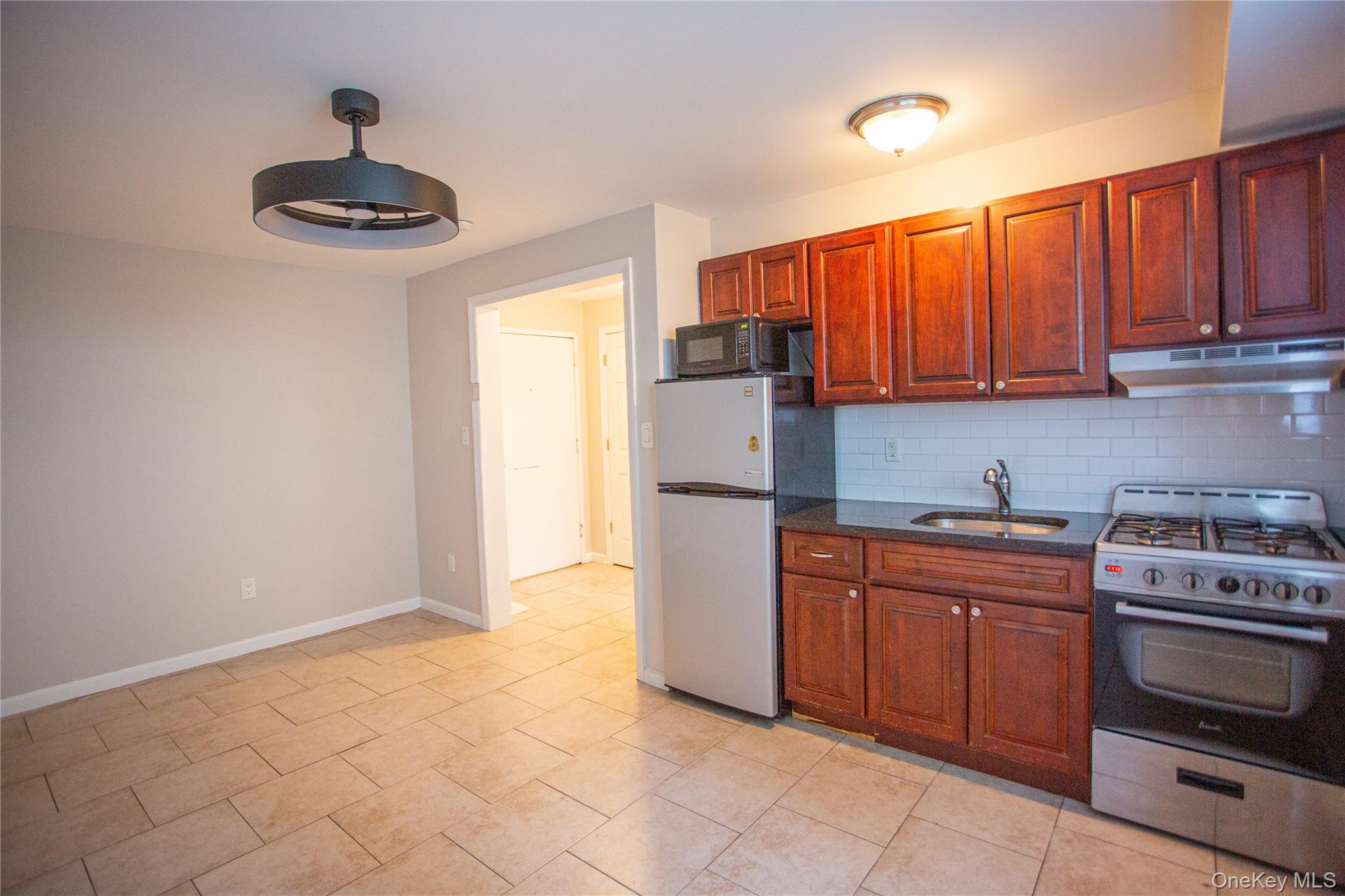 #10 photo, 65 W Broadway, 長島 長灘 Long Beach , NY 11561