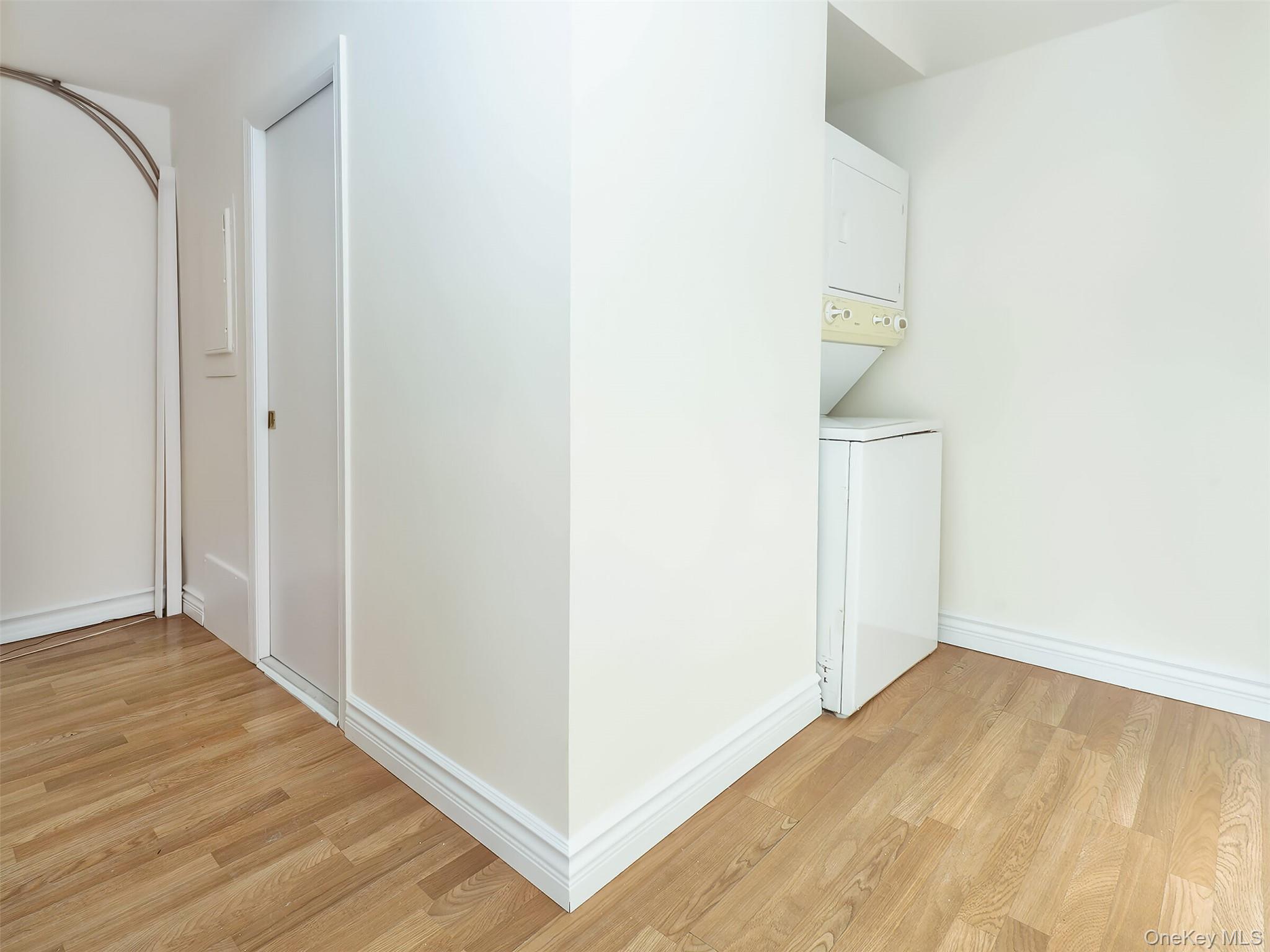 #17 photo, 12 Rams Hill Road, Glenwood Landing , NY 11547