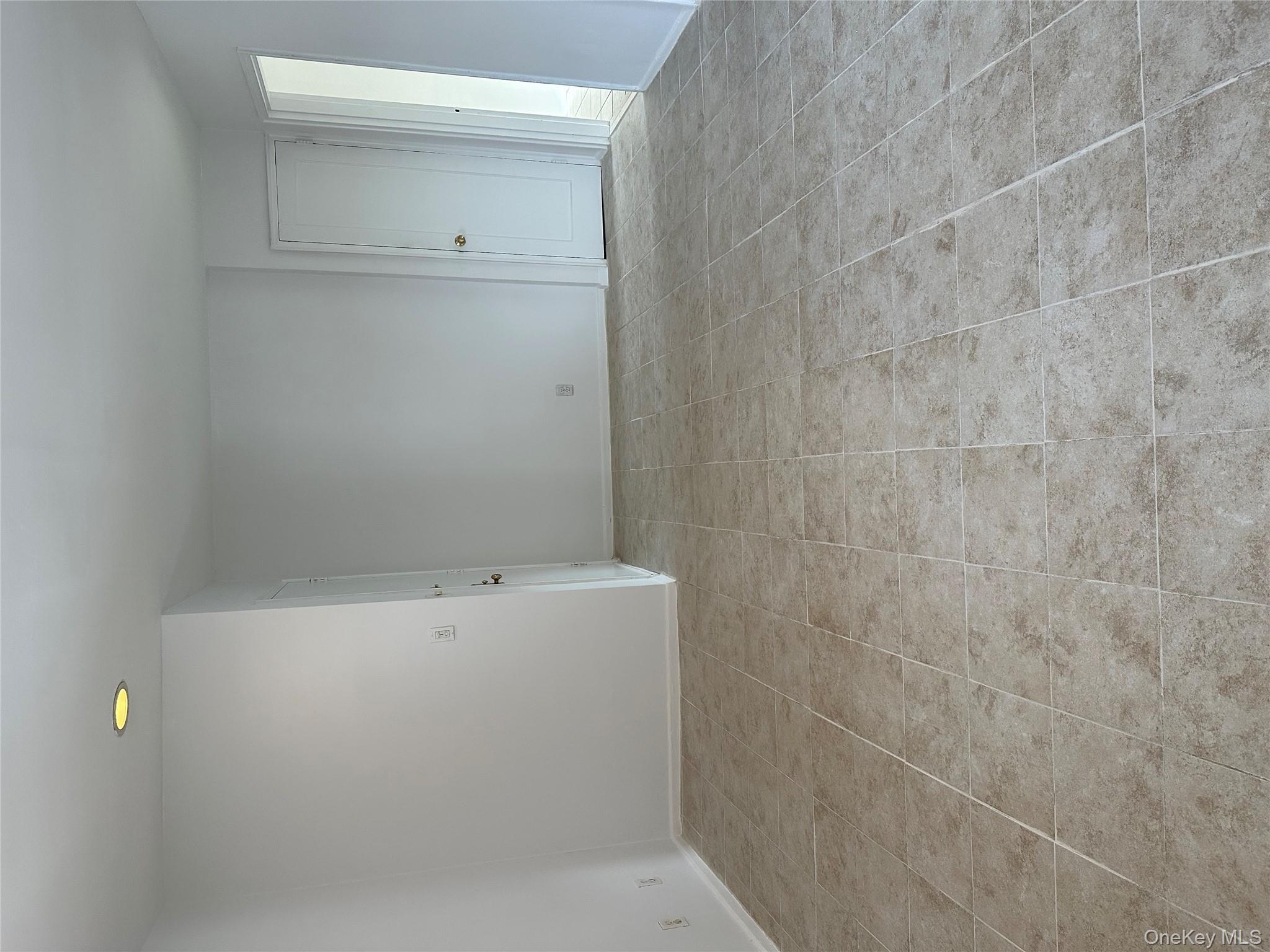 #4 photo, 268-08 82nd Avenue, קווינס Floral Park , NY 11040