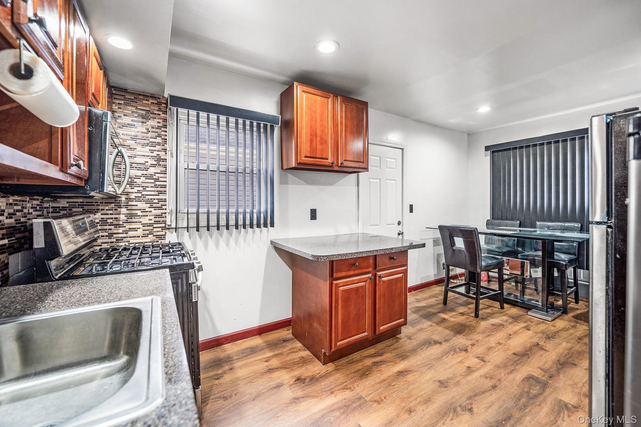 #7 photo, 13715 170th Street, 뉴욕퀸즈 Jamaica , NY 11434