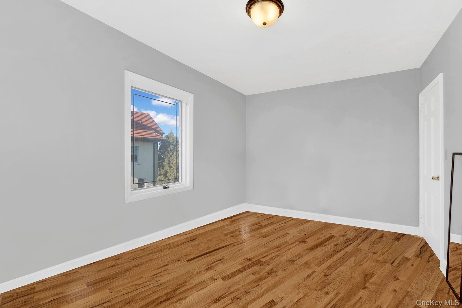 #20 photo, 166 W Olive Street, নাসাউ কাউন্টি Long Beach , NY 11561