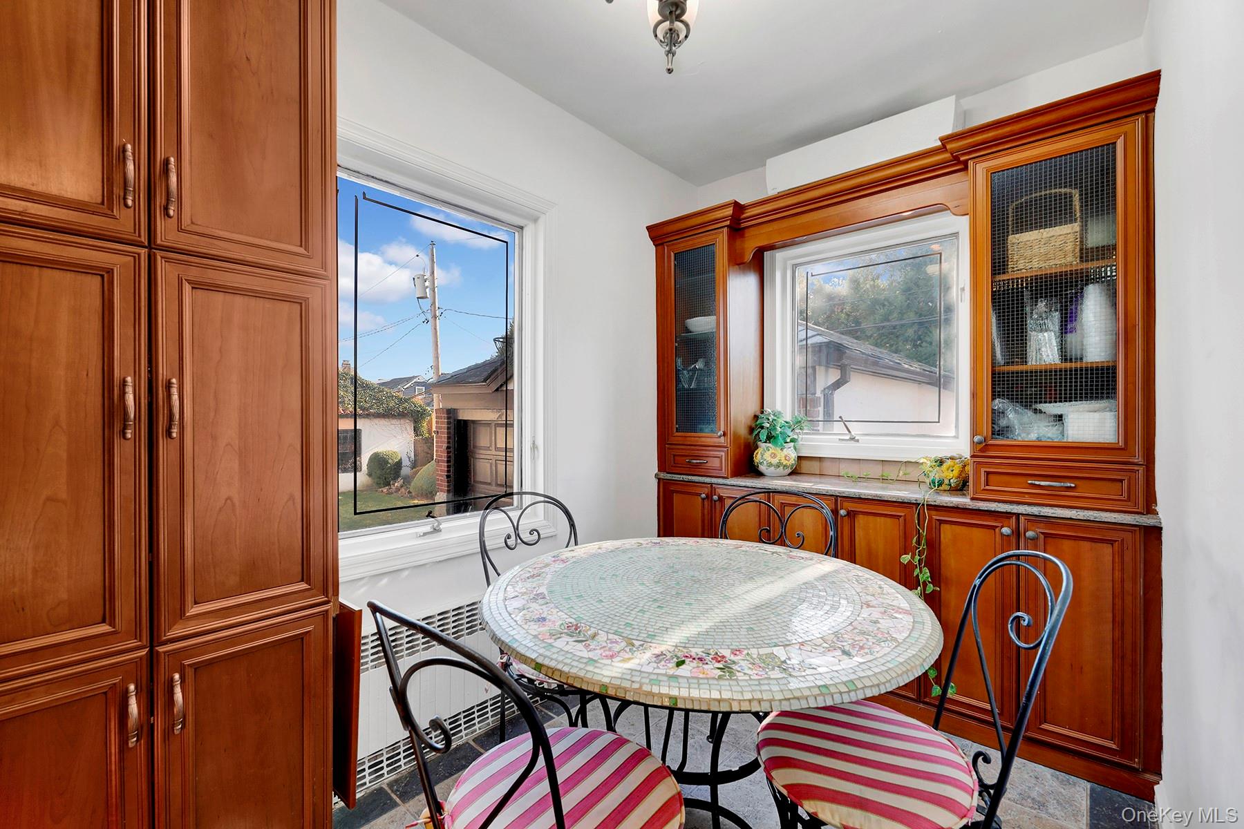 #6 photo, 166 W Olive Street, নাসাউ কাউন্টি Long Beach , NY 11561