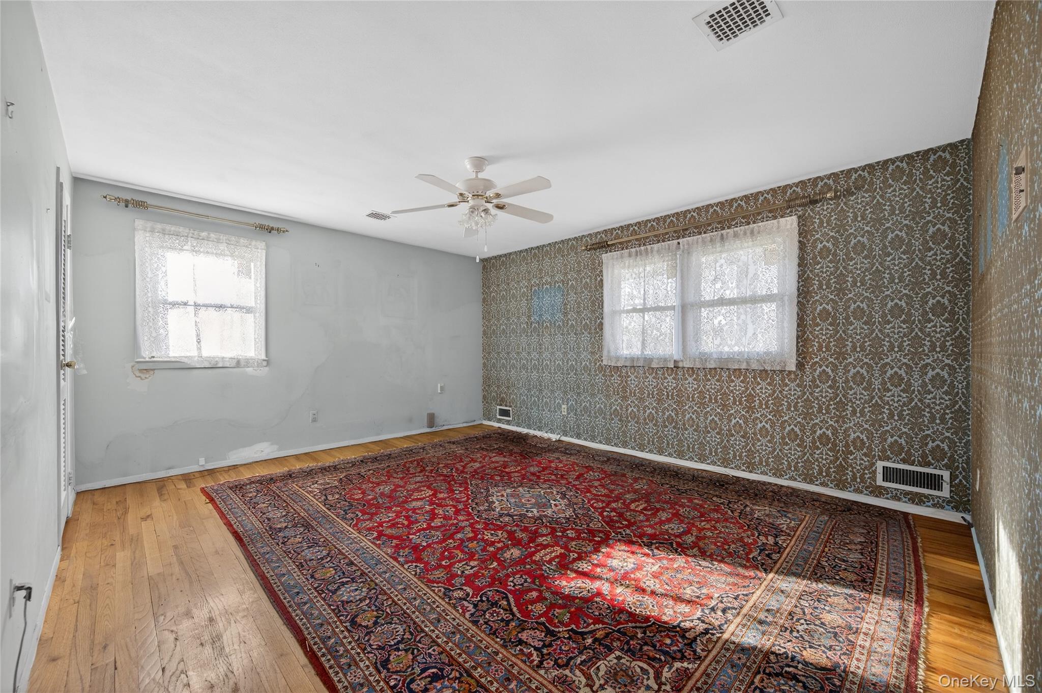 #19 photo, 100 Birch Hill Drive, Albertson , NY 11576