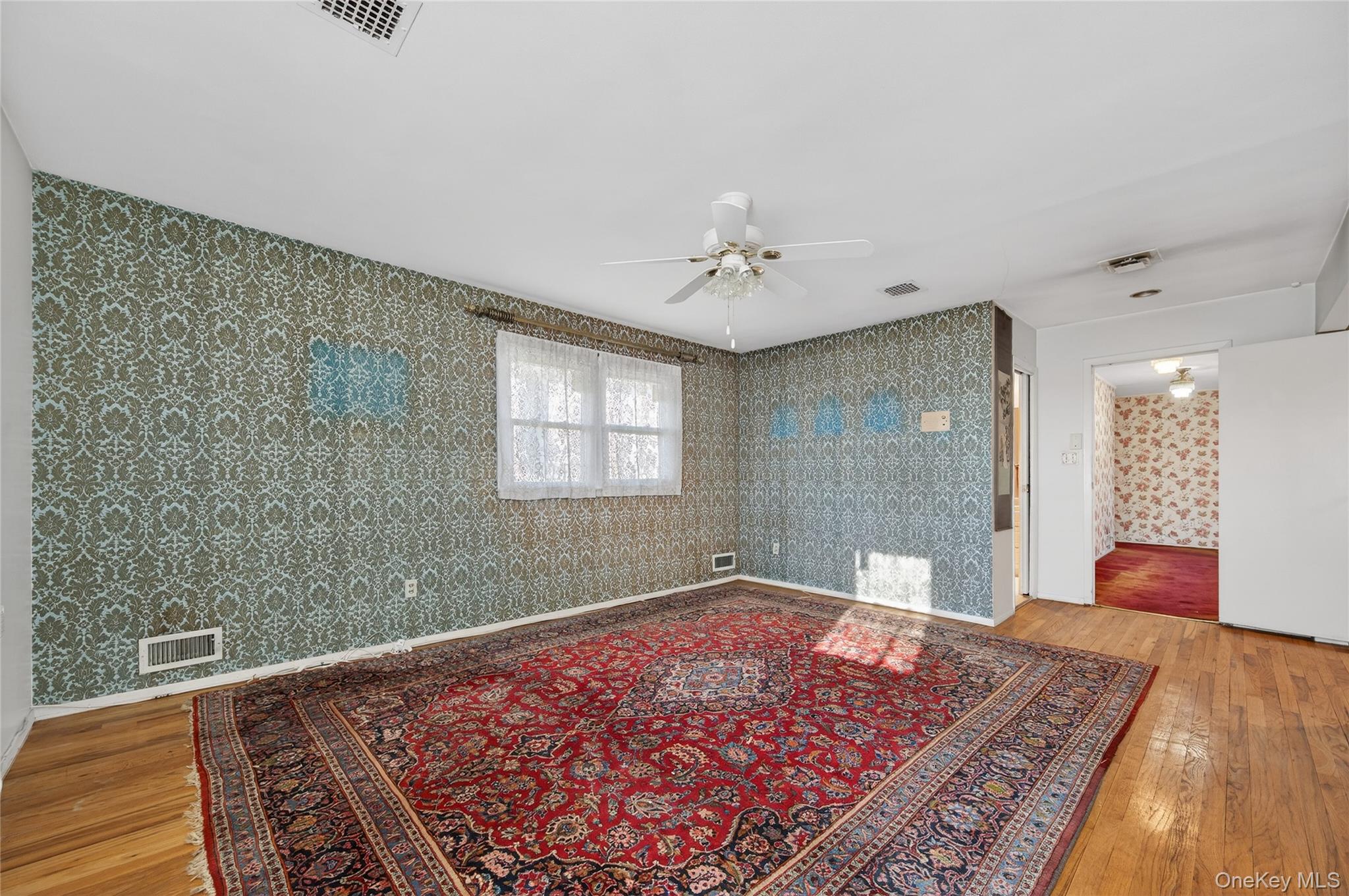 #20 photo, 100 Birch Hill Drive, Albertson , NY 11576