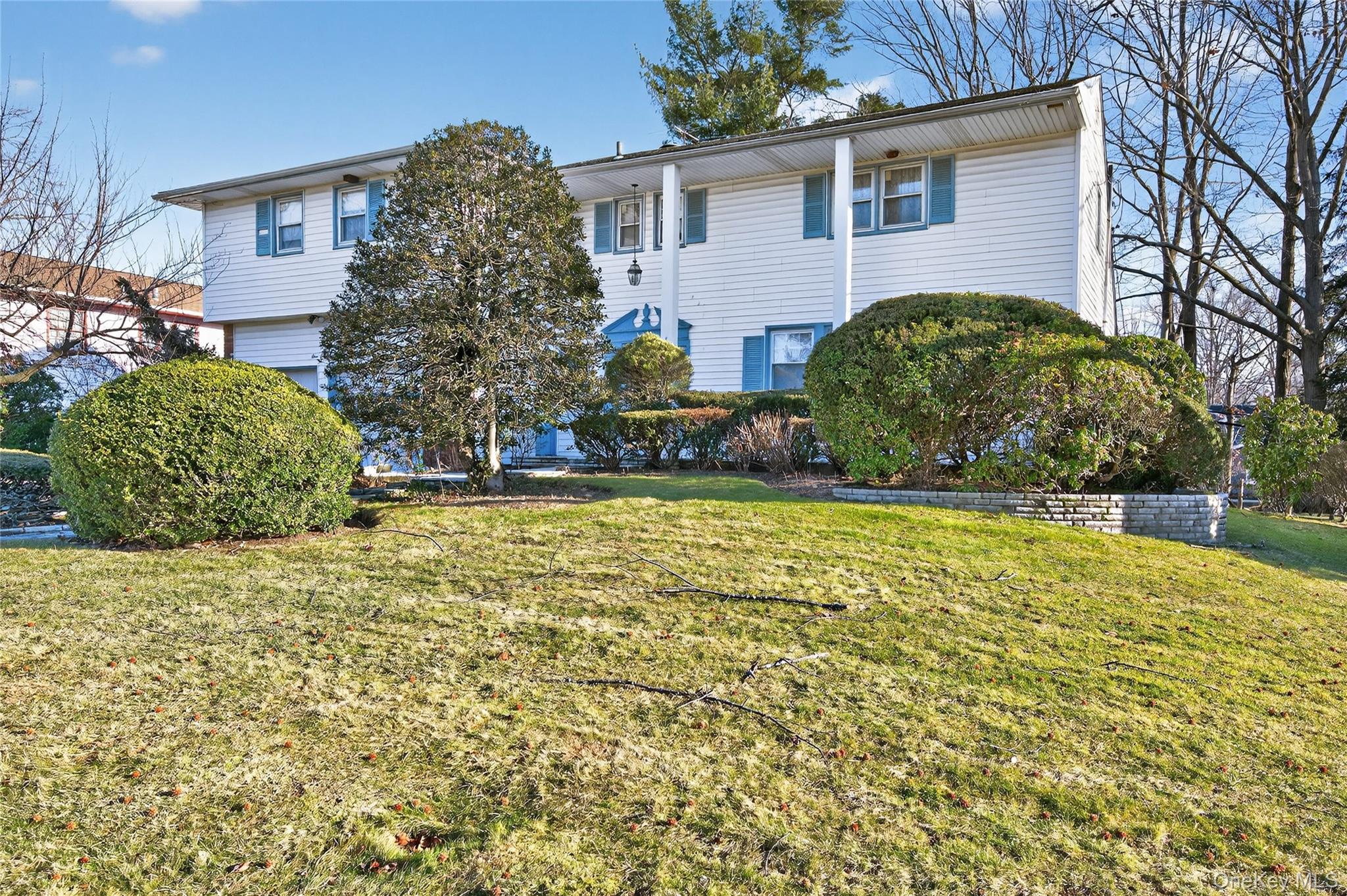 #3 photo, 100 Birch Hill Drive, Albertson , NY 11576