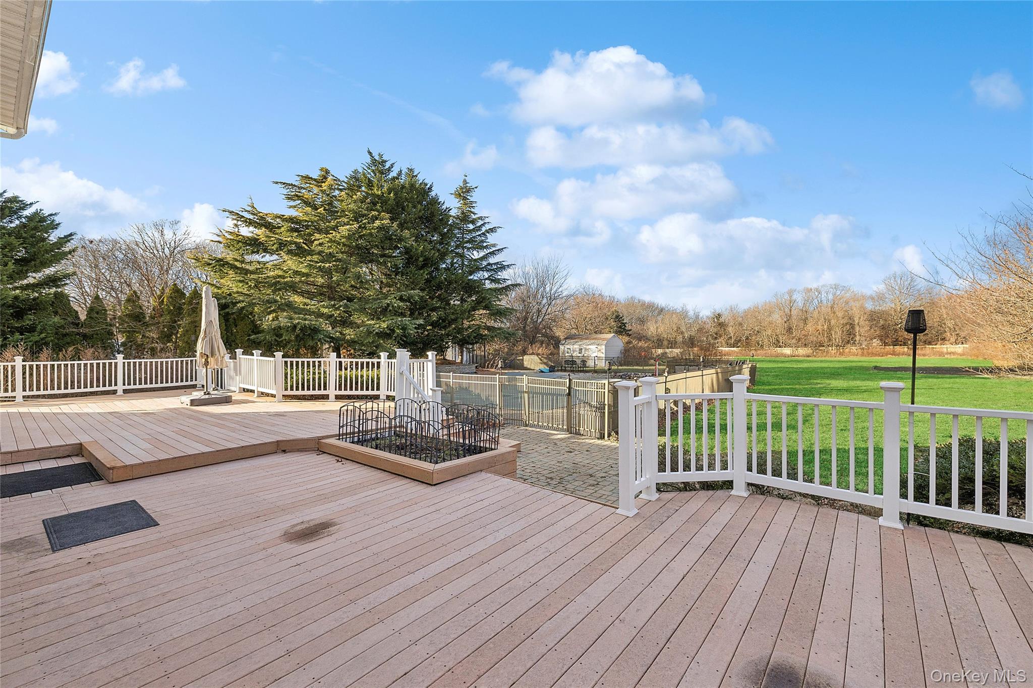 #19 photo, 23 Janet Street, 롱 아일랜드 Port Jefferson Station , NY 11776