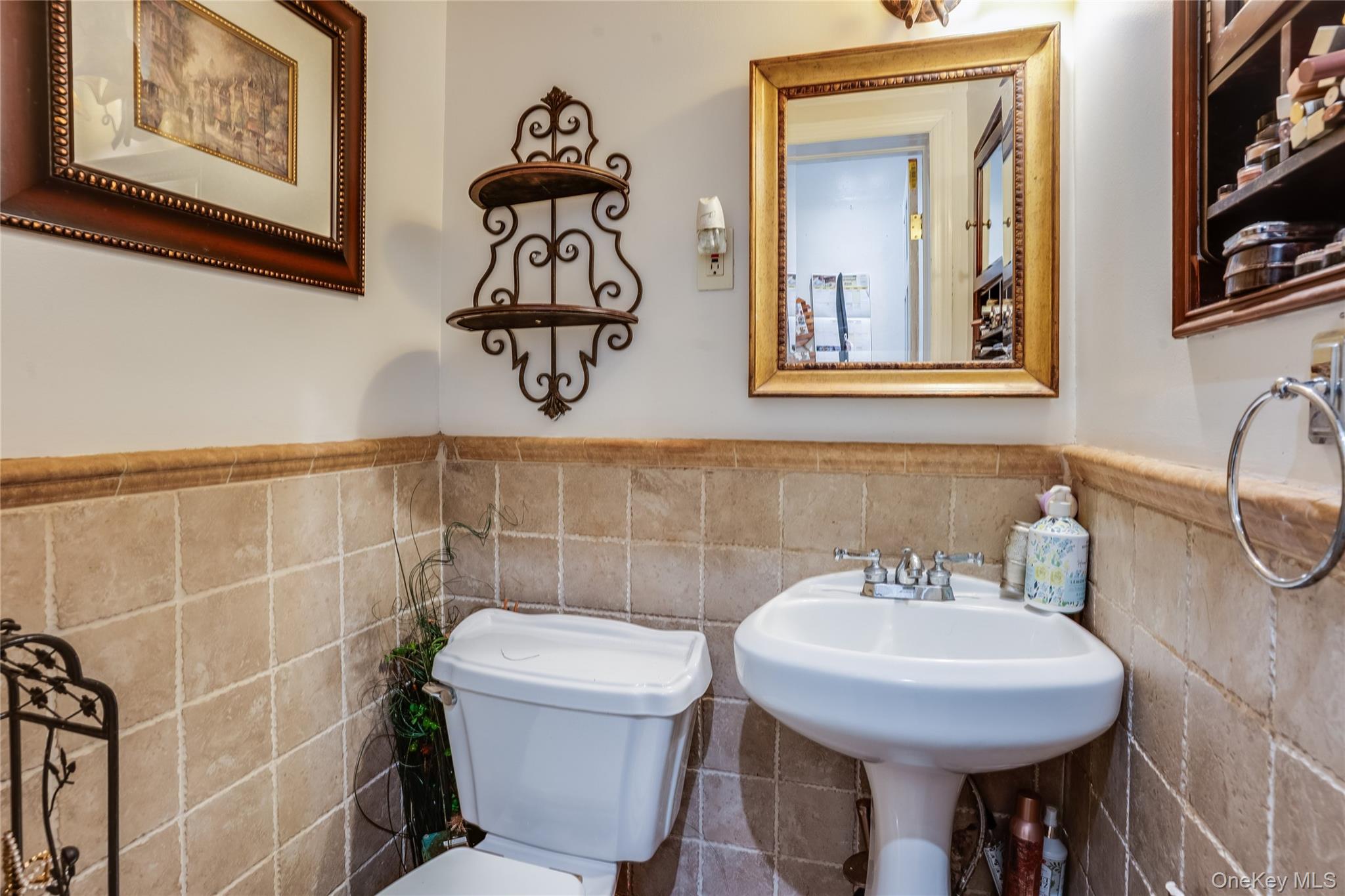 #15 photo, 122 Hamilton Road Road, नासाउ काउंटी Hempstead , NY 11550