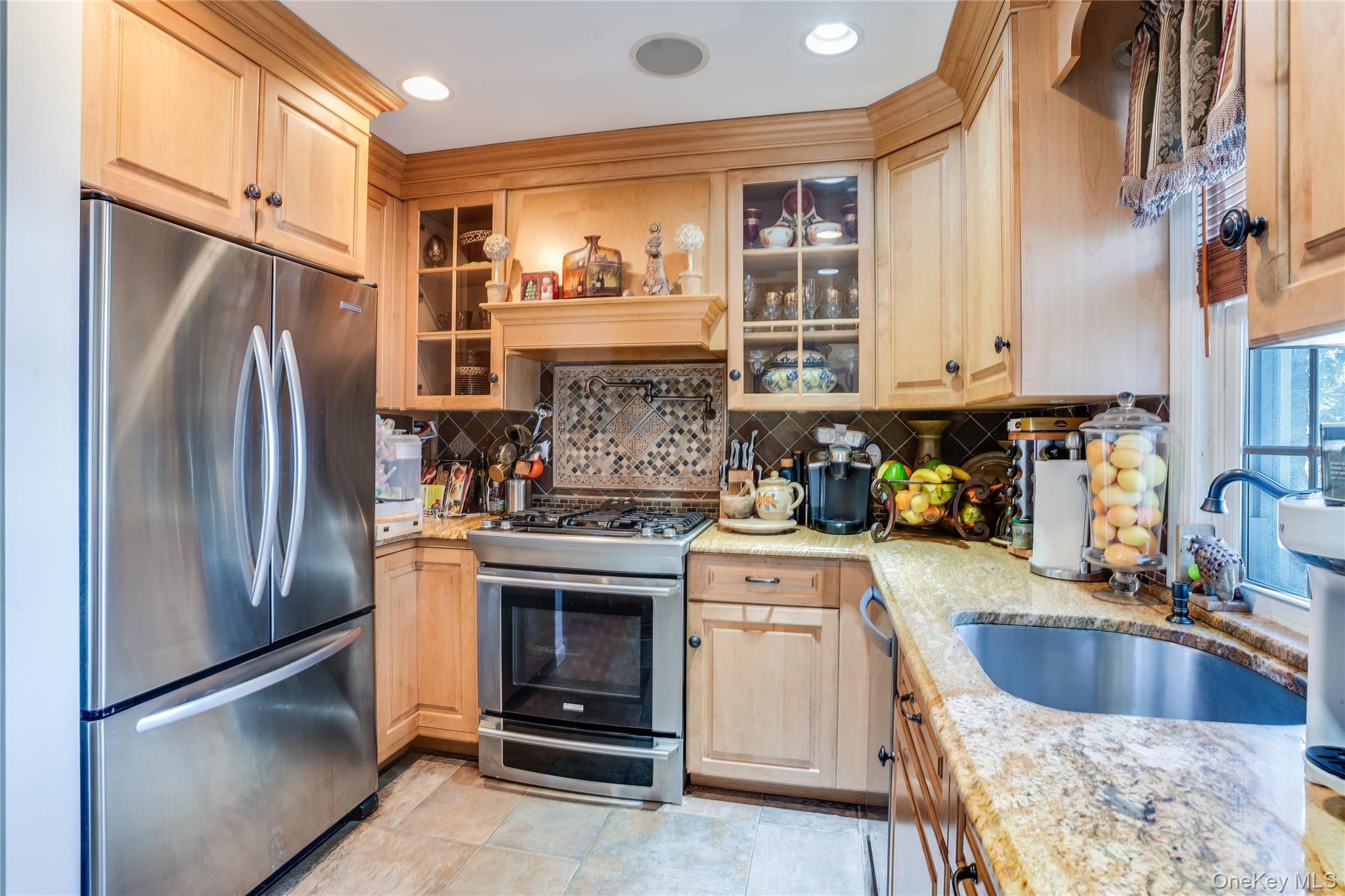 #4 photo, 122 Hamilton Road Road, नासाउ काउंटी Hempstead , NY 11550