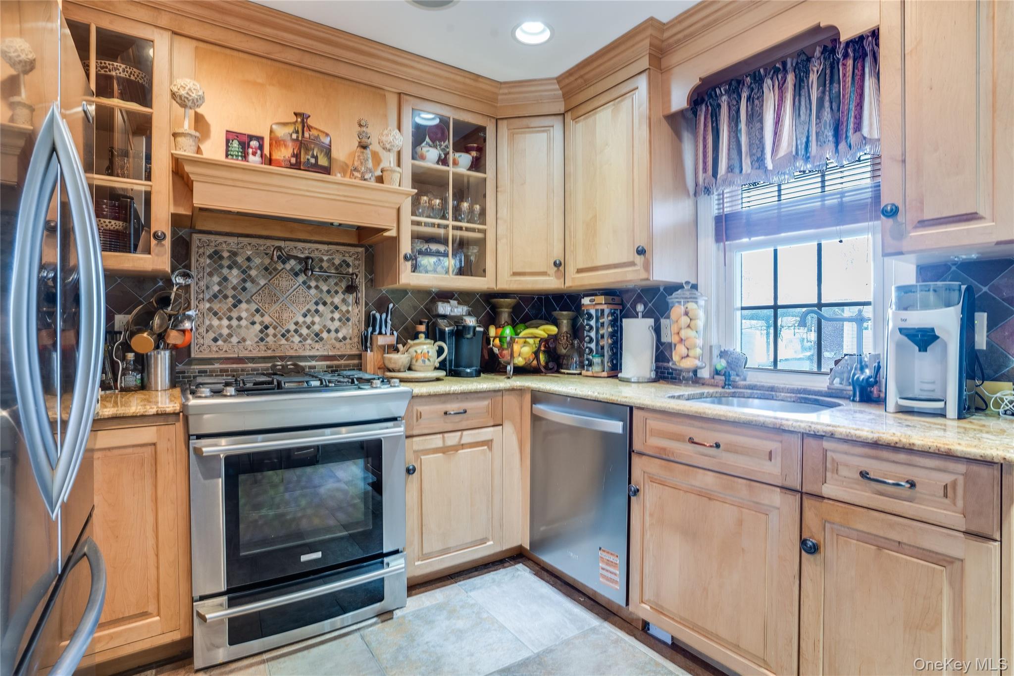 #5 photo, 122 Hamilton Road Road, नासाउ काउंटी Hempstead , NY 11550