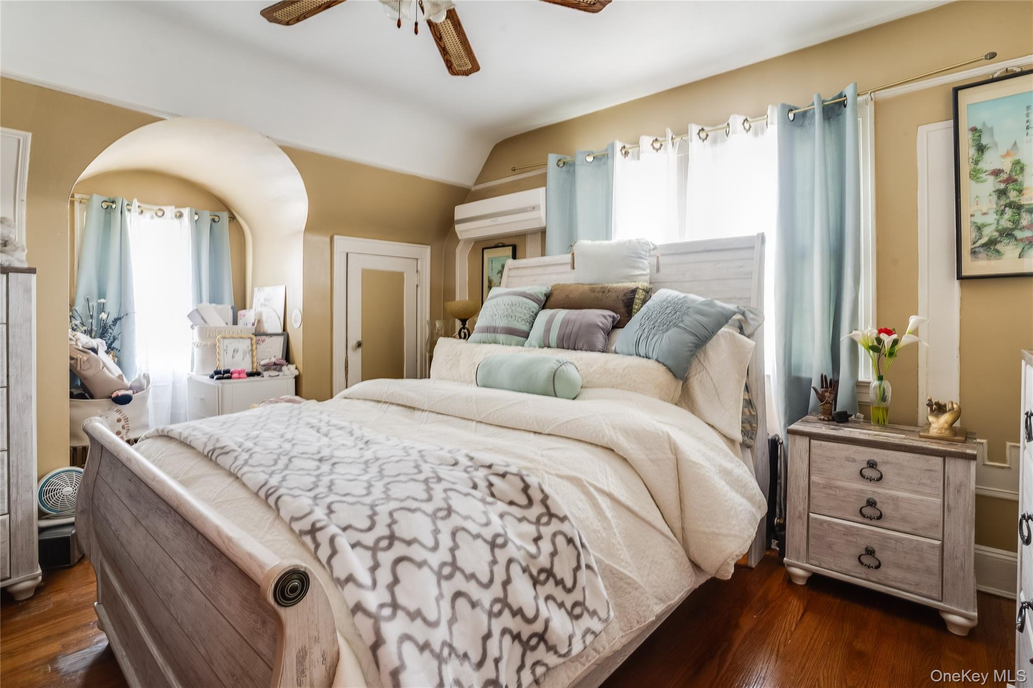 #9 photo, 122 Hamilton Road Road, नासाउ काउंटी Hempstead , NY 11550