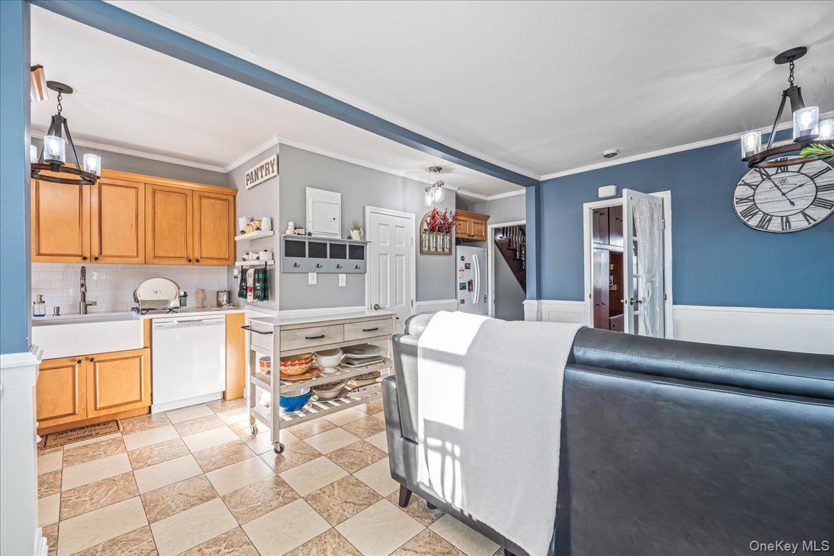 #13 photo, 65-26 Admiral Avenue, كوينز Middle Village , NY 11379