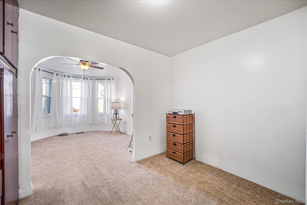 #16 photo, 65-26 Admiral Avenue, كوينز Middle Village , NY 11379