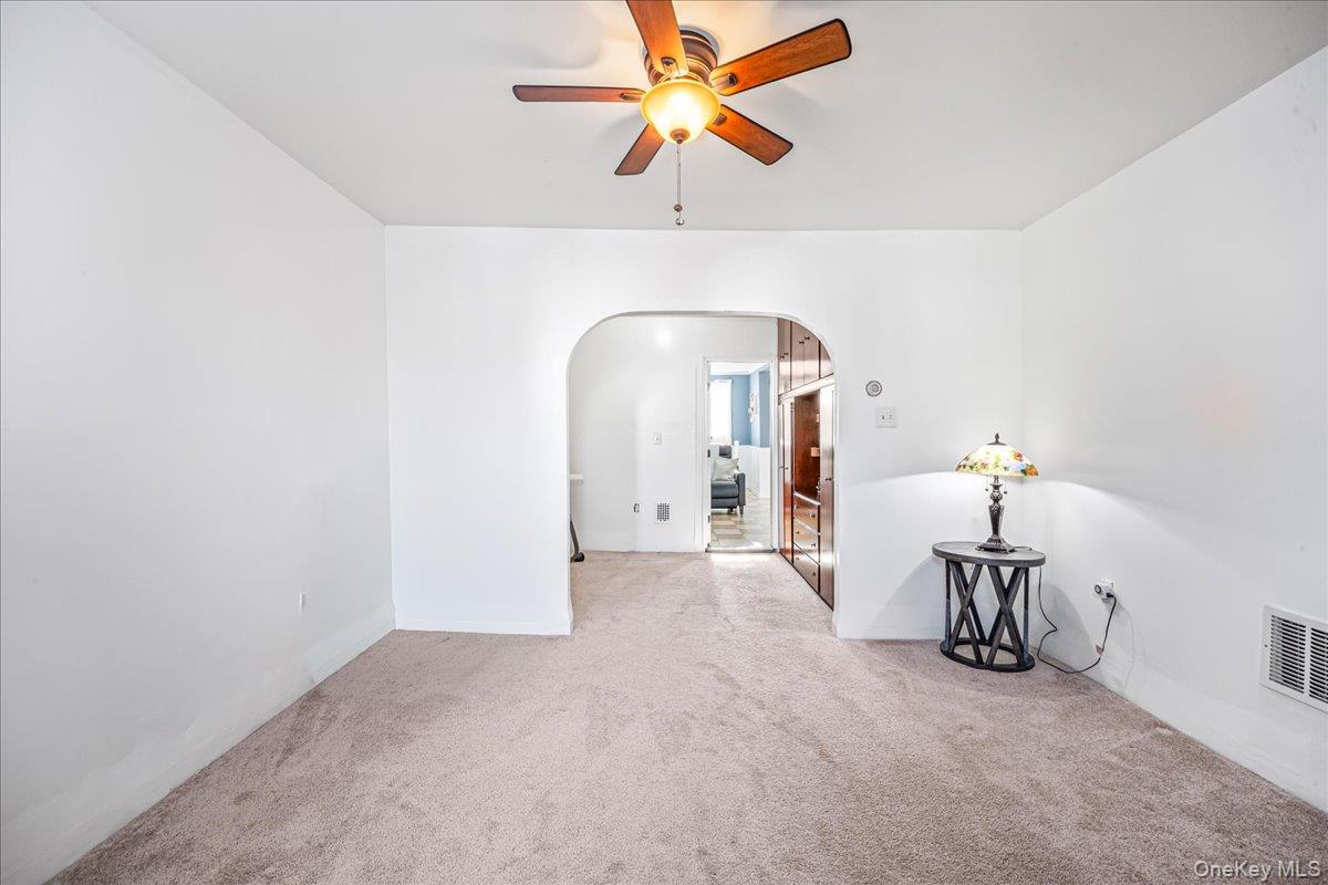 #19 photo, 65-26 Admiral Avenue, كوينز Middle Village , NY 11379