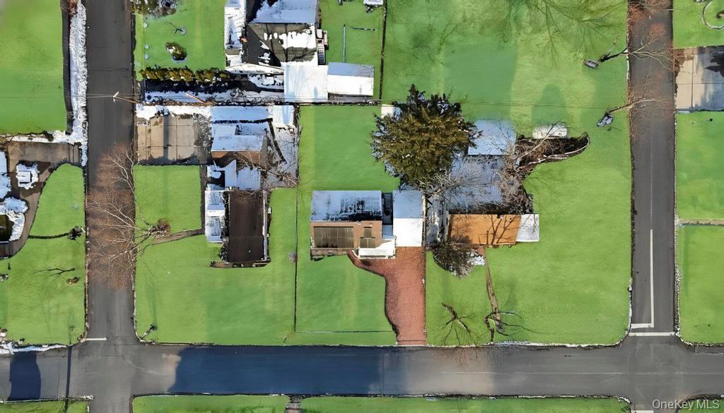 #2 photo, 66 Maplewood Drive, Westbury , NY 11590