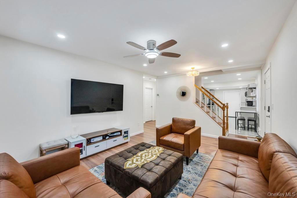 #5 photo, 66 Maplewood Drive, Westbury , NY 11590