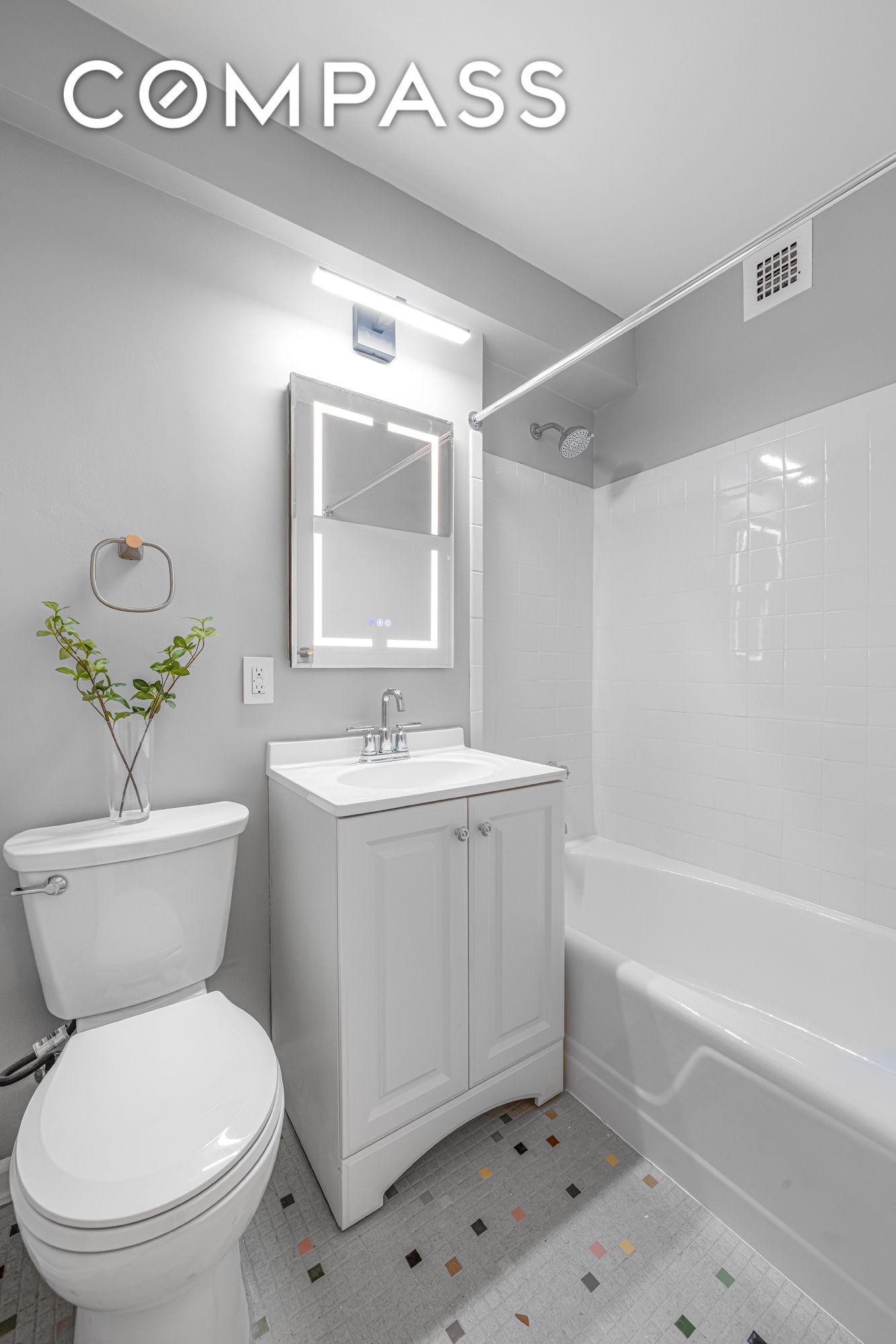 #12 photo, 150 E 37th Street, Murray Hill , NY 10016