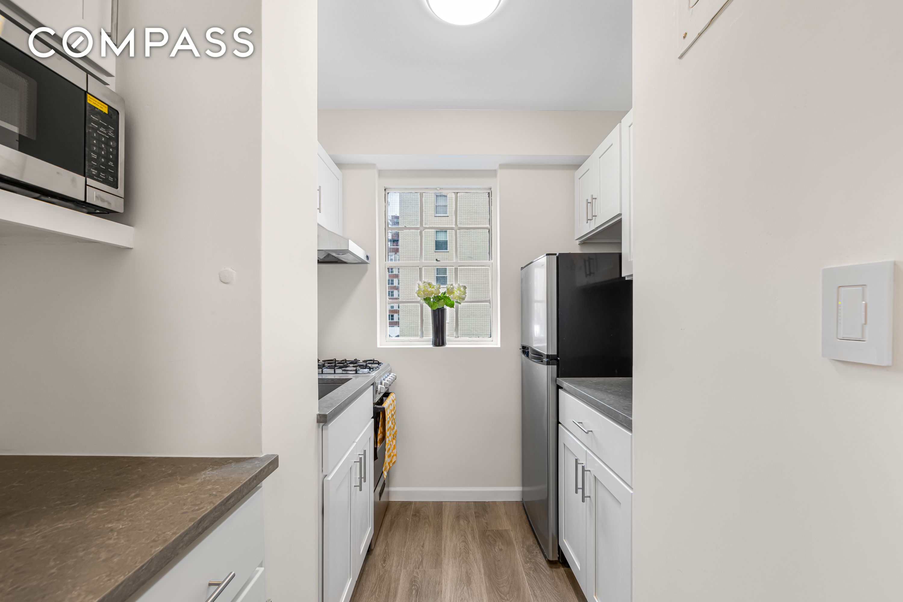 #9 photo, 150 E 37th Street, Murray Hill , NY 10016