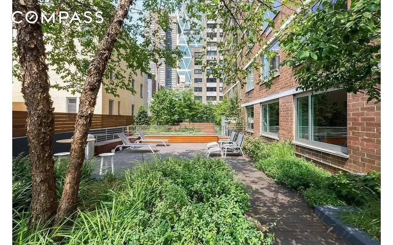 #14 photo, New York City, Hell's Kitchen , NY 10019