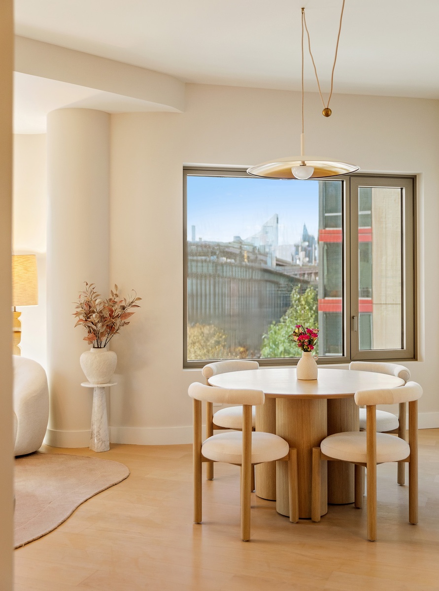 #4 photo, 24-01 Queens Plaza N, Long Island City , NY 11101