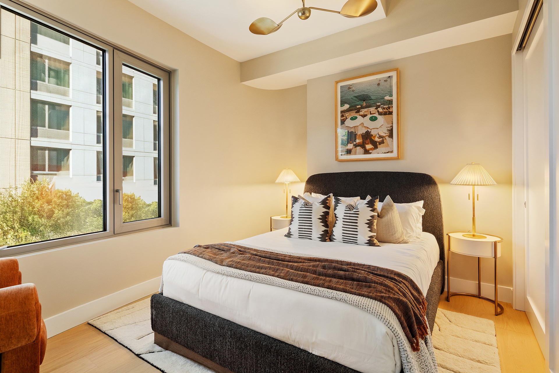 #8 photo, 24-01 Queens Plaza N, Long Island City , NY 11101