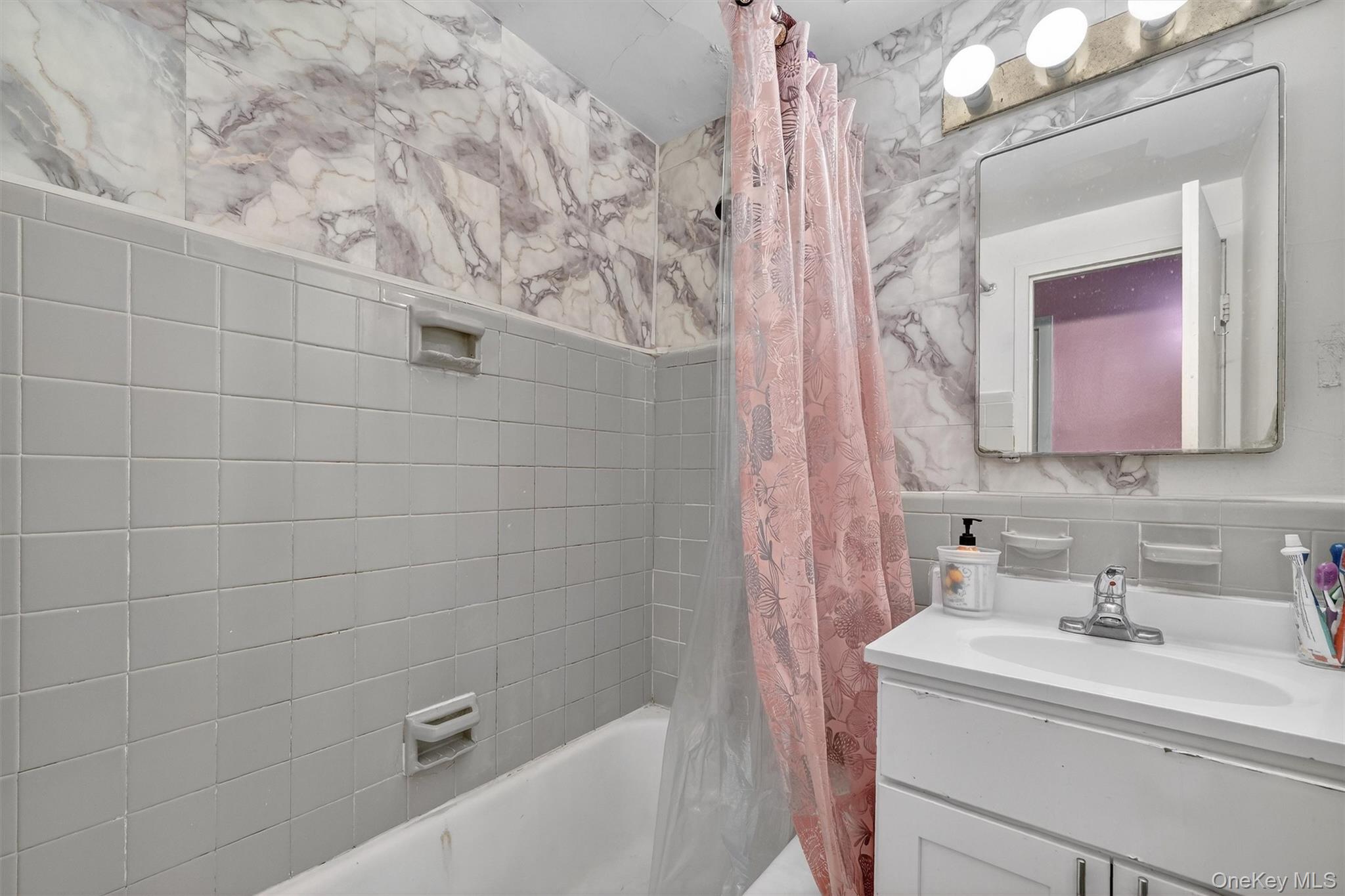 #13 photo, 5 Fordham Hill Oval, Bronx , NY 10468