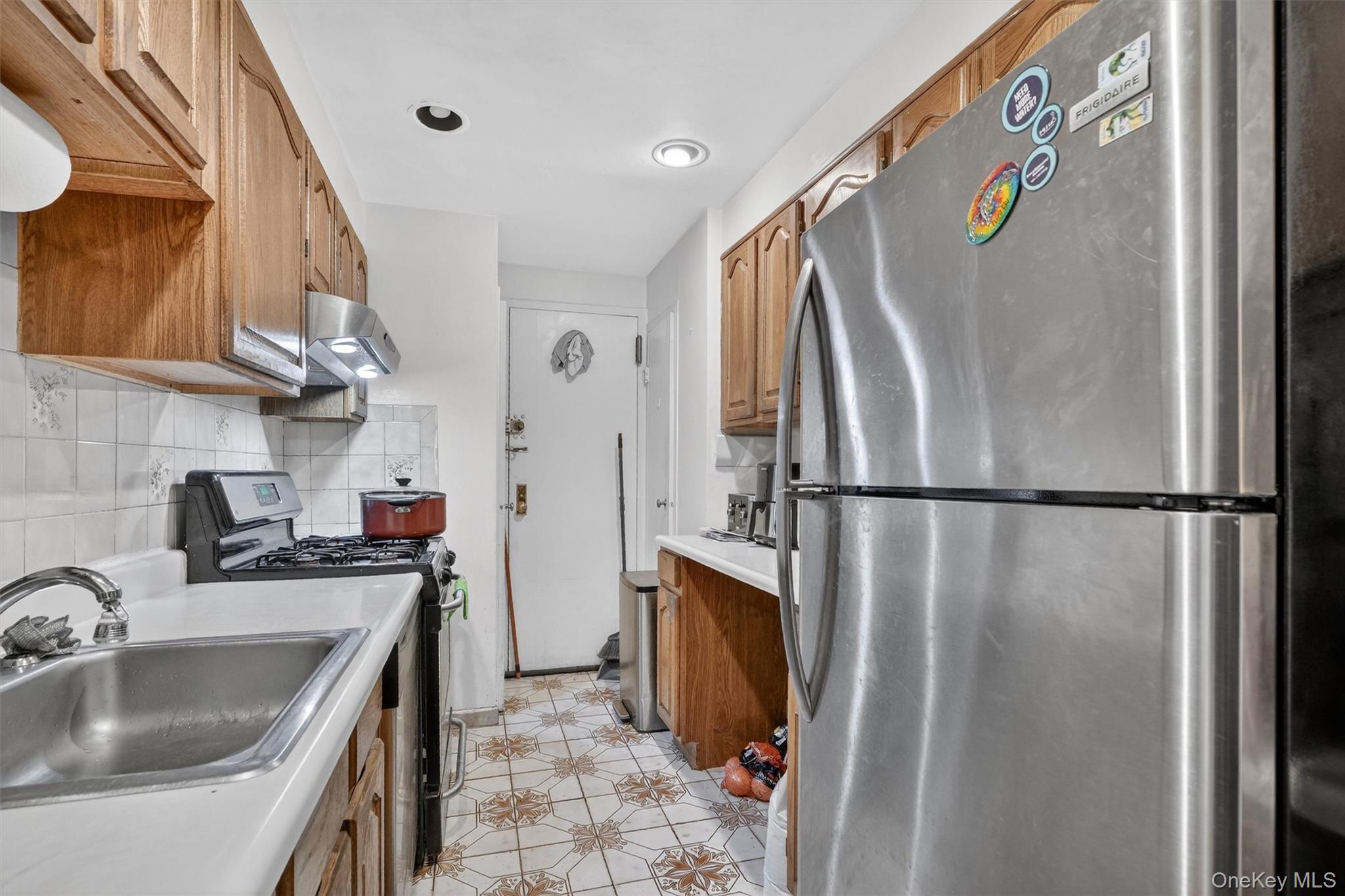 #4 photo, 5 Fordham Hill Oval, Bronx , NY 10468