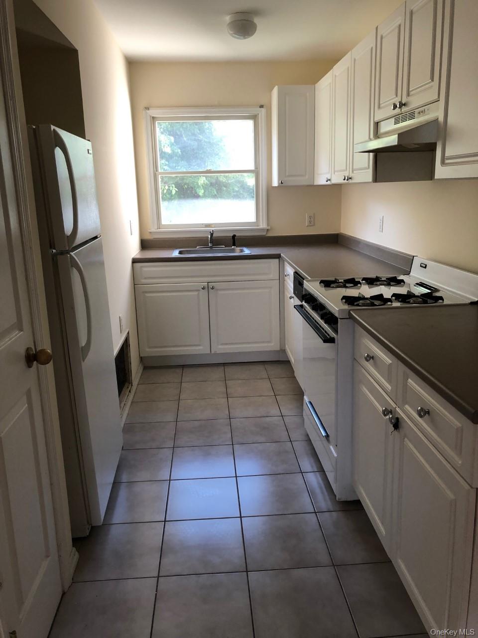 #4 photo, 124 Sylvan Avenue, 롱 아일랜드 Miller Place , NY 11764