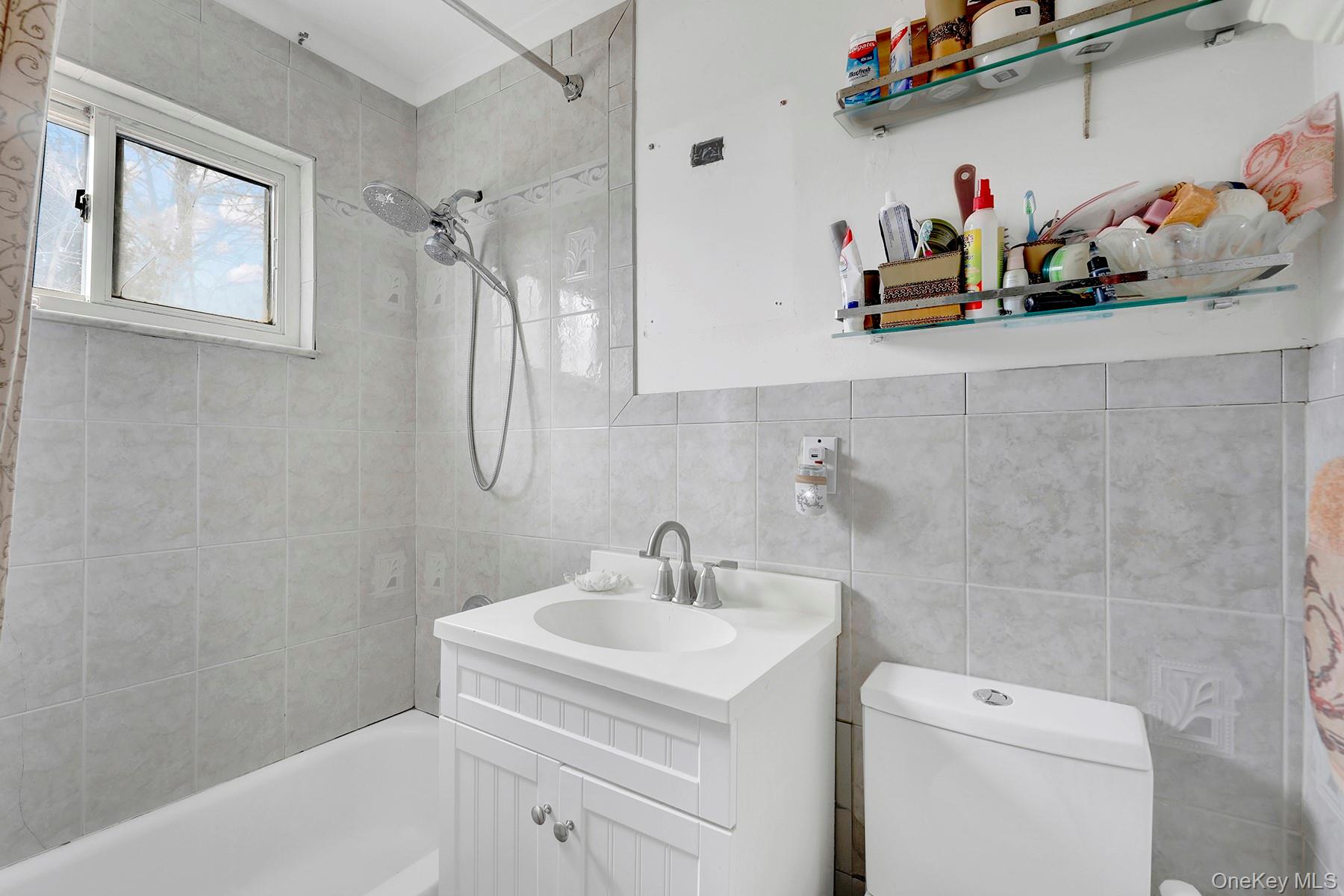 #15 photo, 34 Tamarack Street, Central Islip , NY 11722